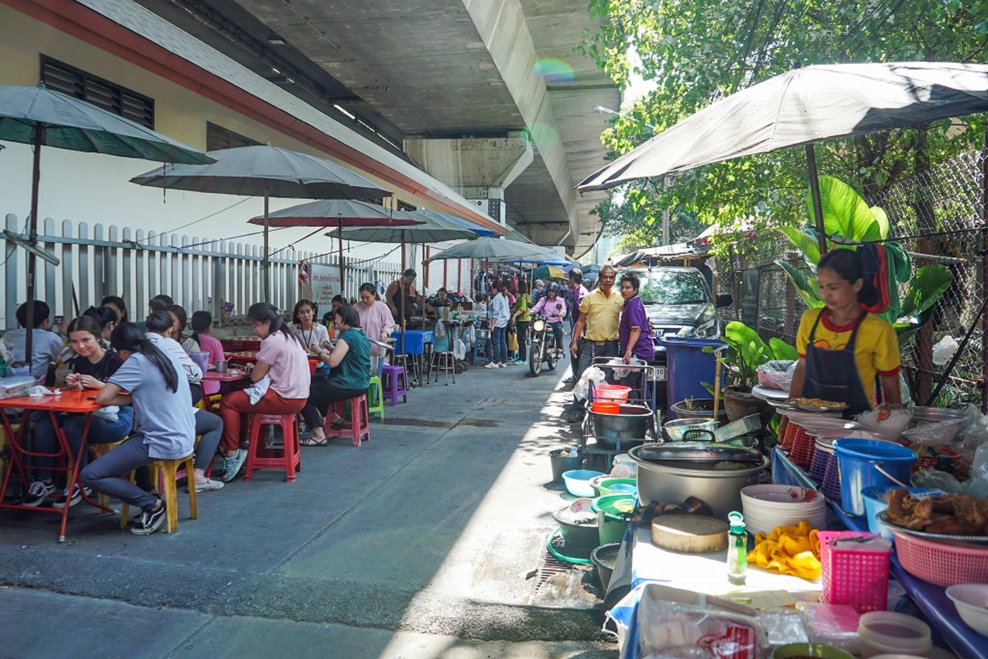 Bang Rak Market Food Tasting & Culture Walking Tour - Thumbnail 15