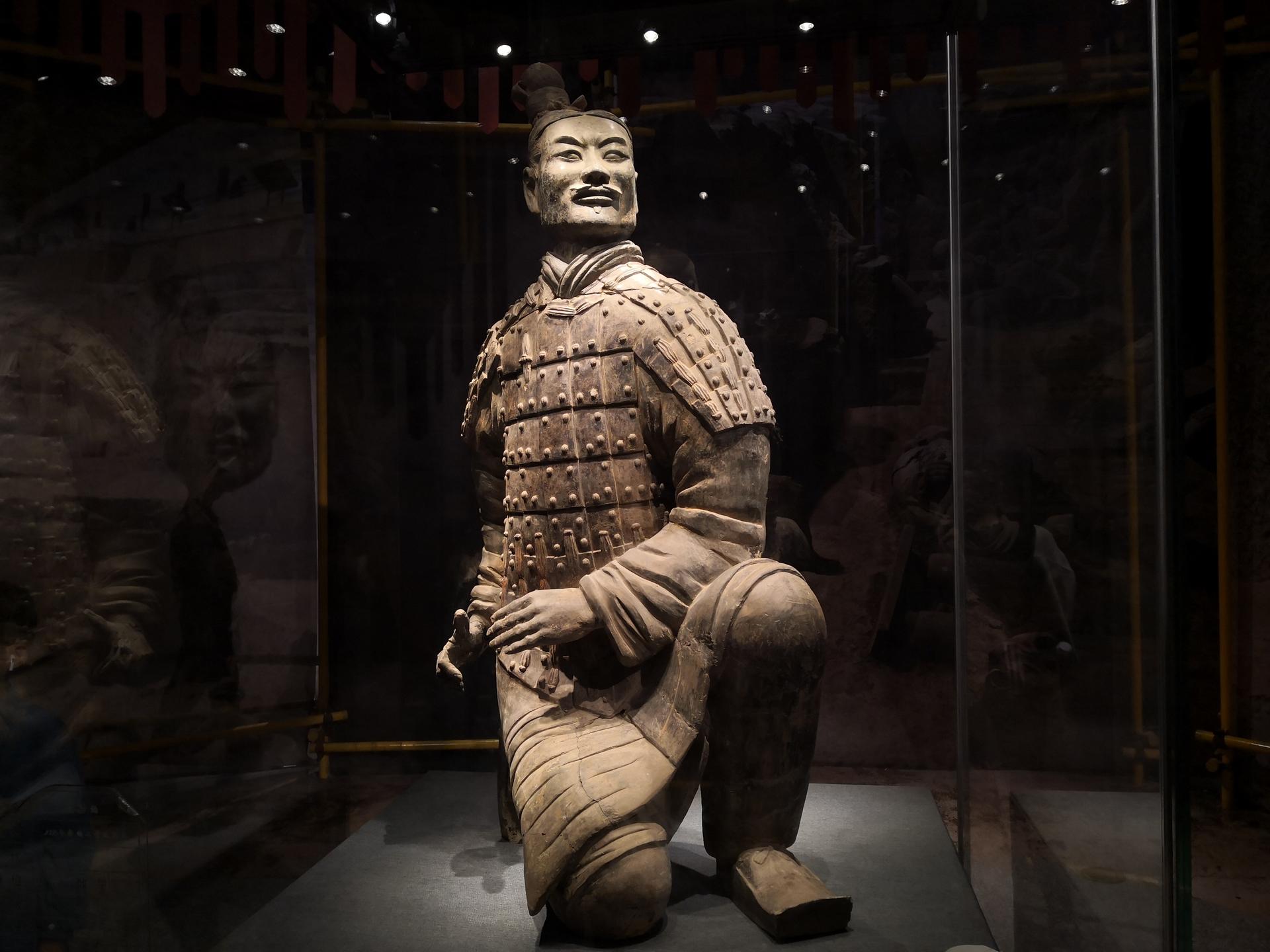 Xi'an: Terracotta Army Small Group Tour (6 or 16 Guests) - Image 1