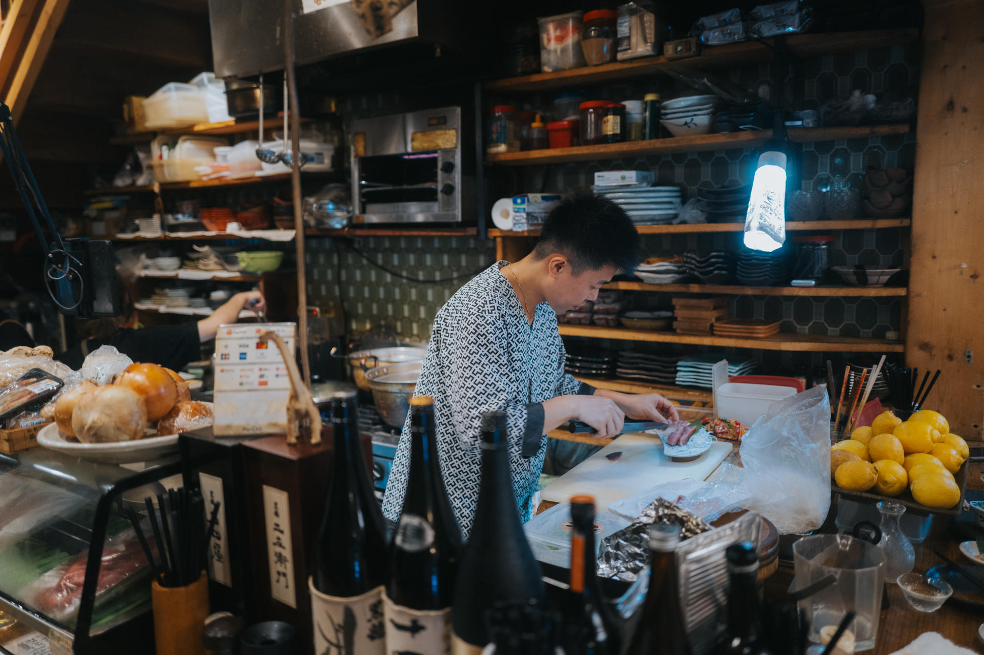 Small Group Tokyo Tsukiji Market Food Tour - Thumbnail 6