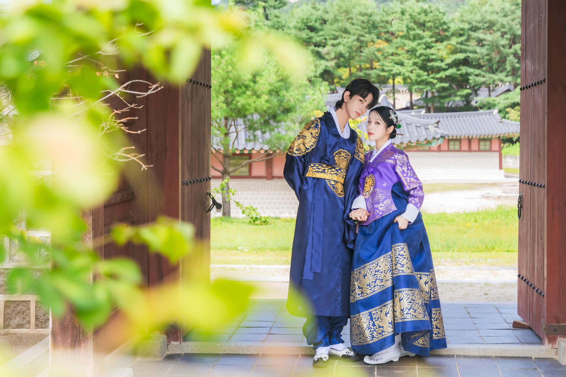 Gyeongbokgung Hanbok & Hairstyling Experience - Thumbnail 26