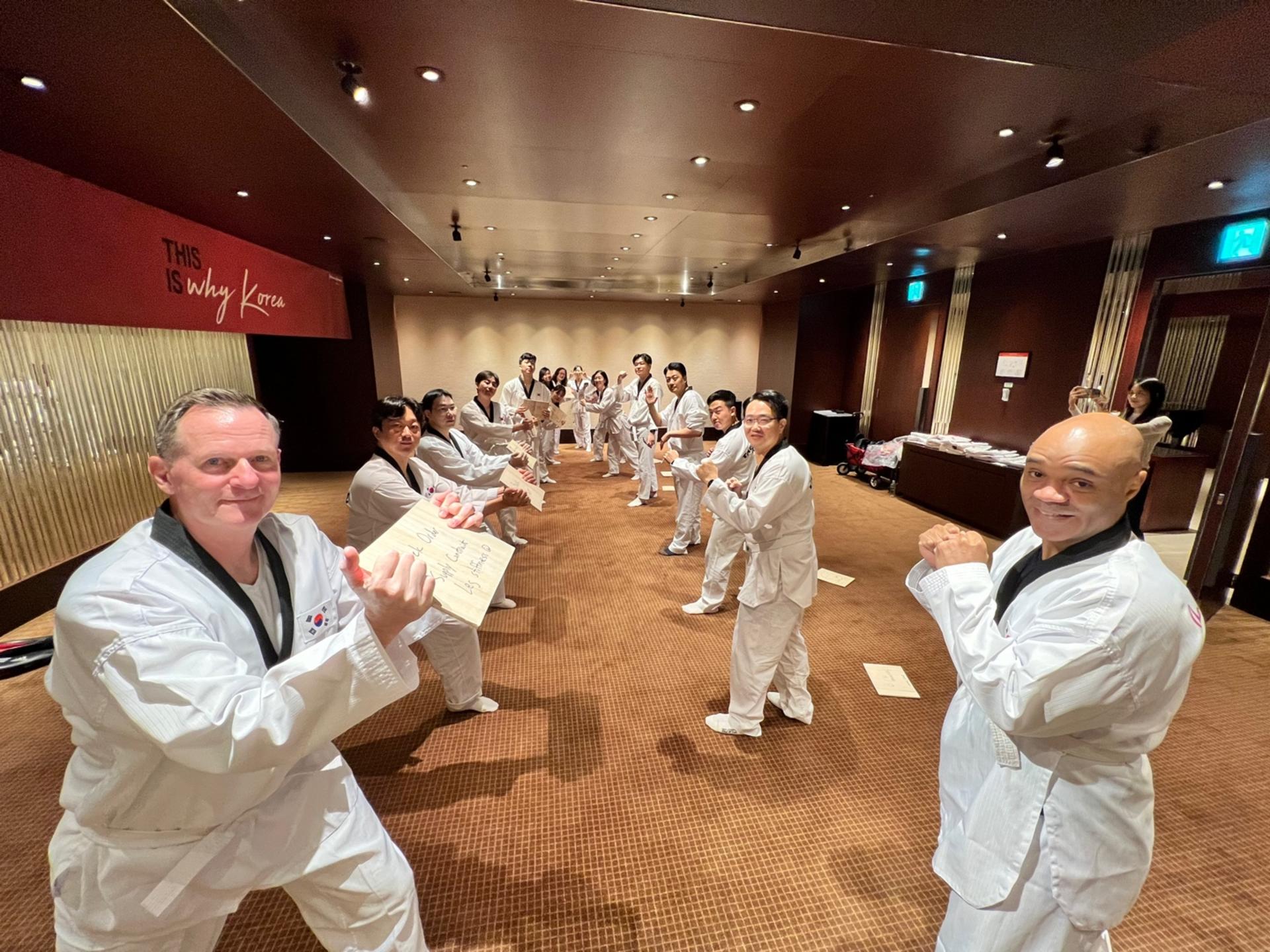 Seoul Taekwondo One-Day Experience - Thumbnail 9