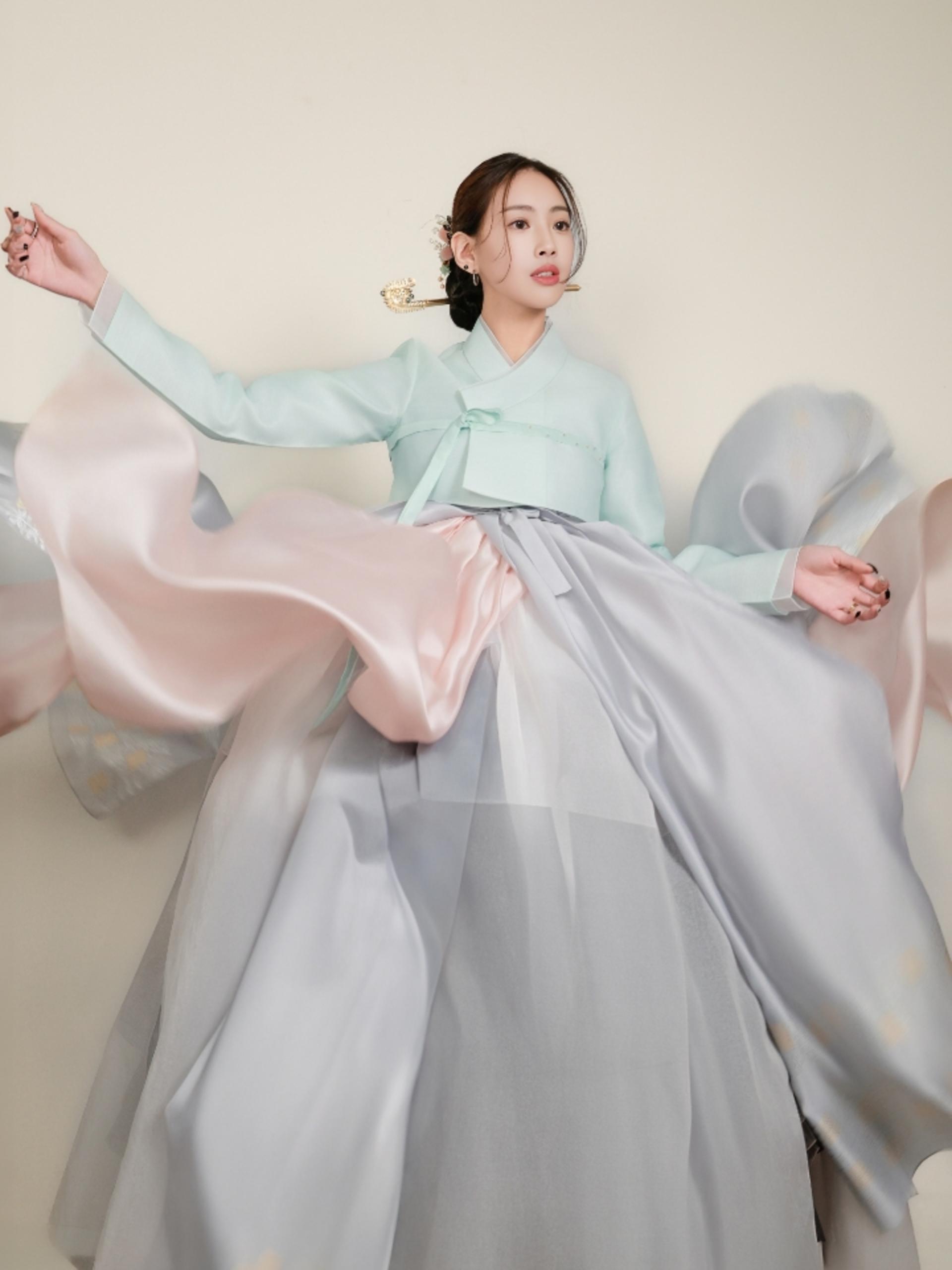 Hanbok Rental near Changdeok Palace by Miso Hanbok - Thumbnail 2