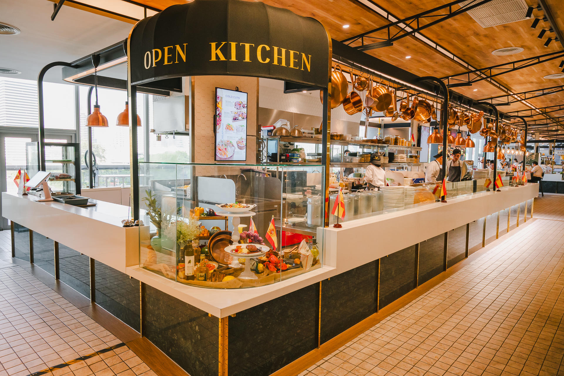Vantage Point Buffet at Queen Sirikit National Convention Center - Thumbnail 22