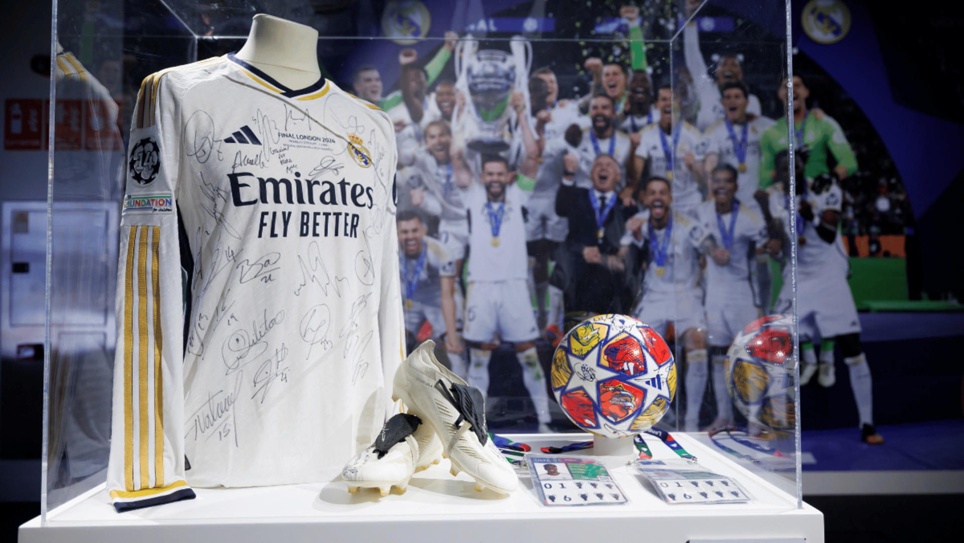 Santiago Bernabeu and Real Madrid guided tour in Madrid - Thumbnail 7