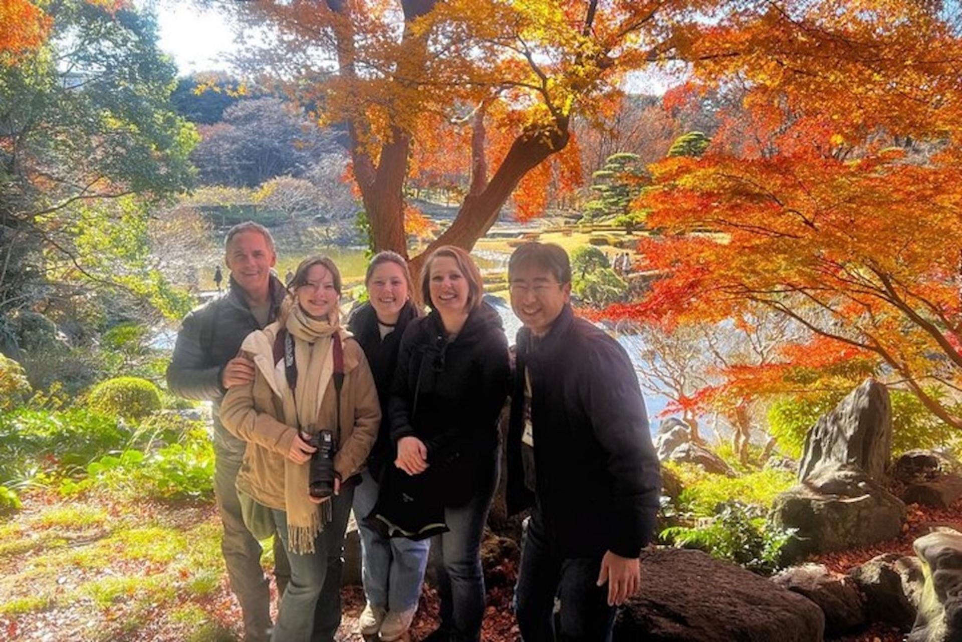  Tokyo Private Walking Tour of the Imperial Palace East Gardens - Thumbnail 8