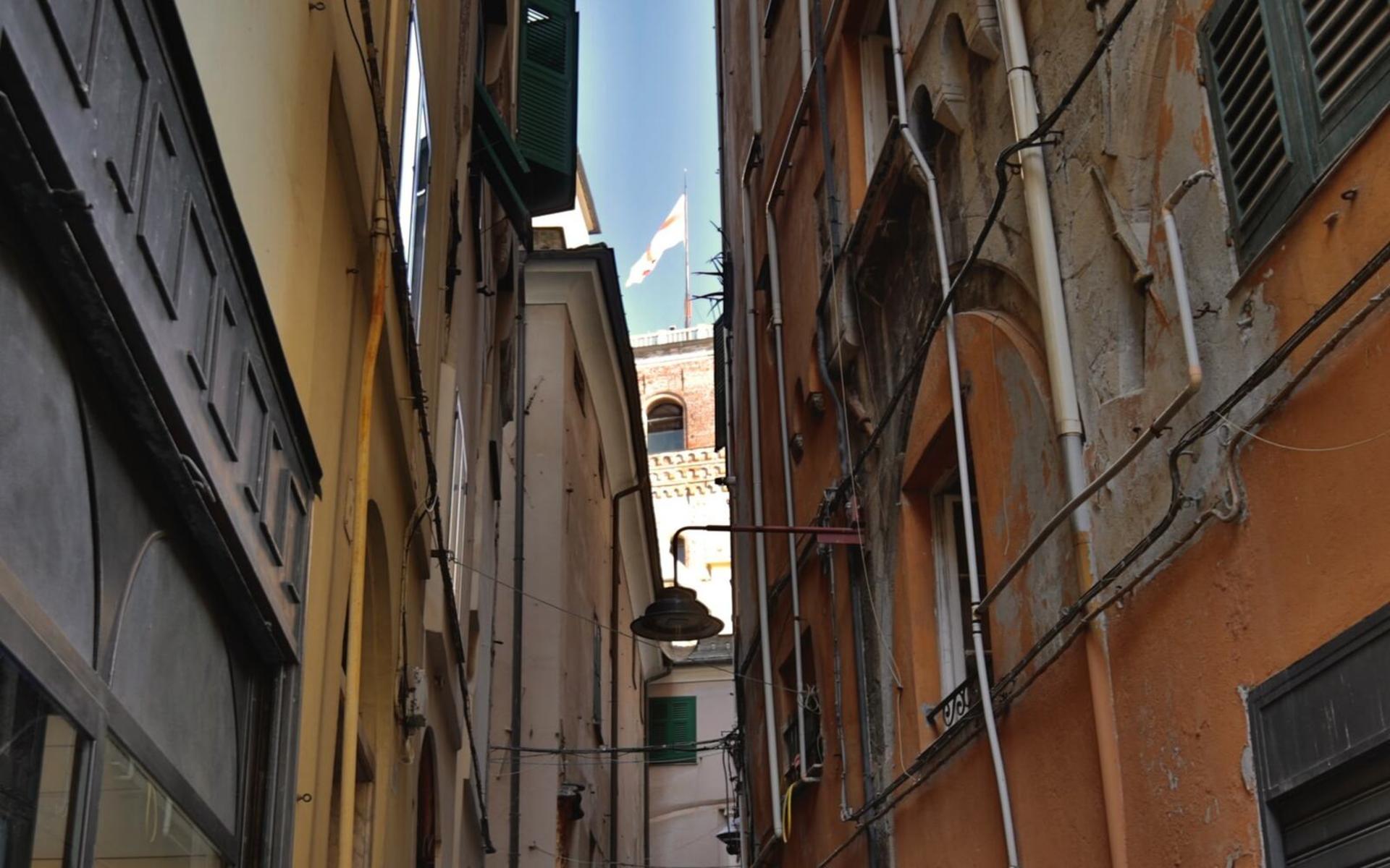 Guided food tour with wine tastings in Genoa - Thumbnail 6