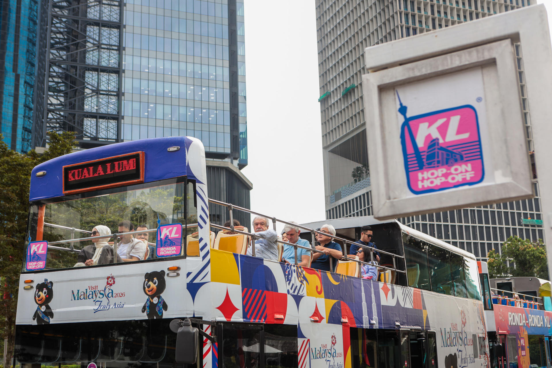KL Hop-On Hop-Off Sightseeing Bus Pass - Image 1