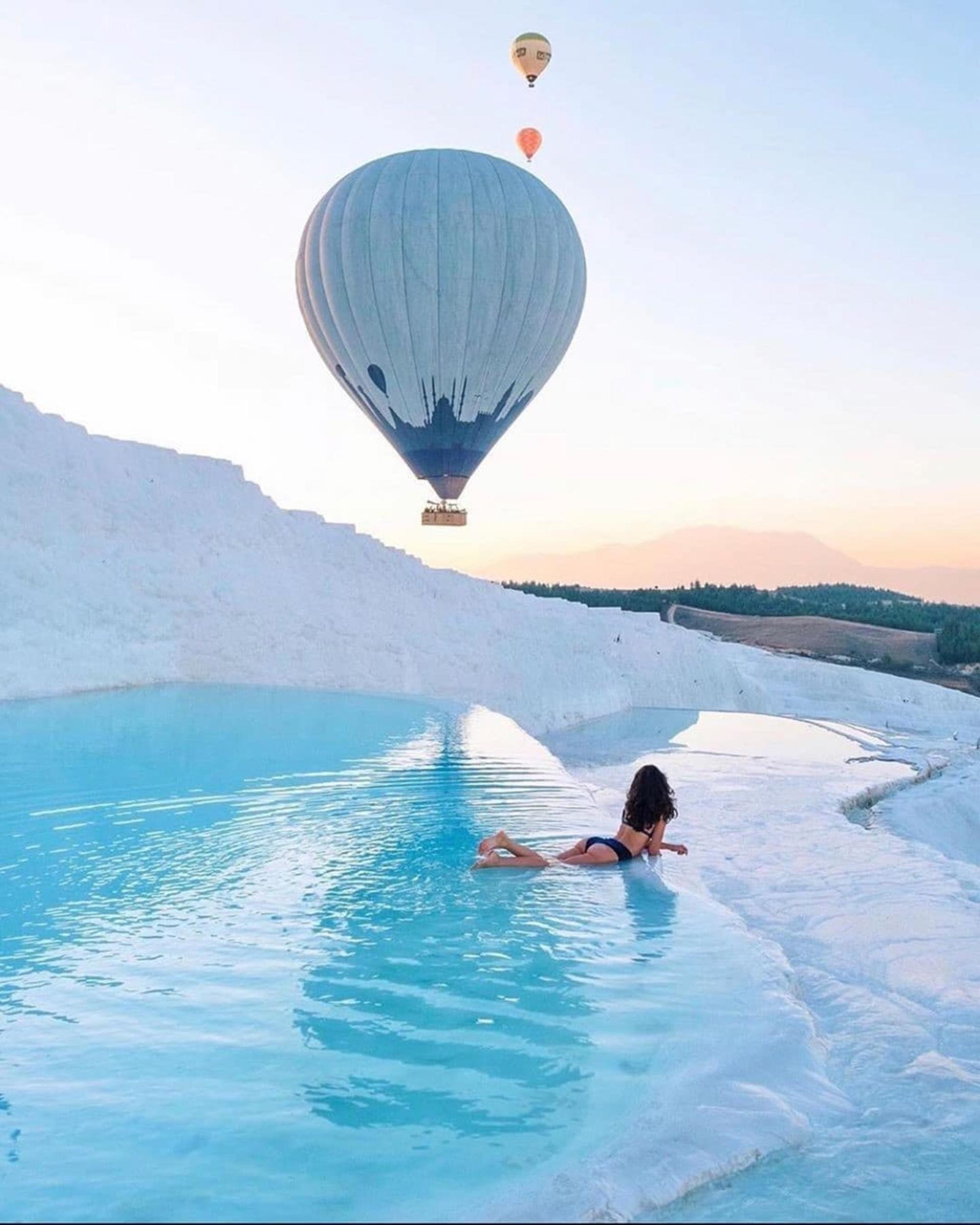 Pamukkale: Hot Air Balloon Flight w/Sunrise-Daytime Option - Image 1