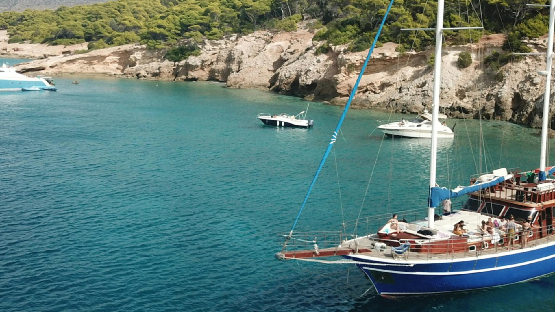 Sailboat cruise experience in Agistri, Moni & Aegina - Thumbnail 3