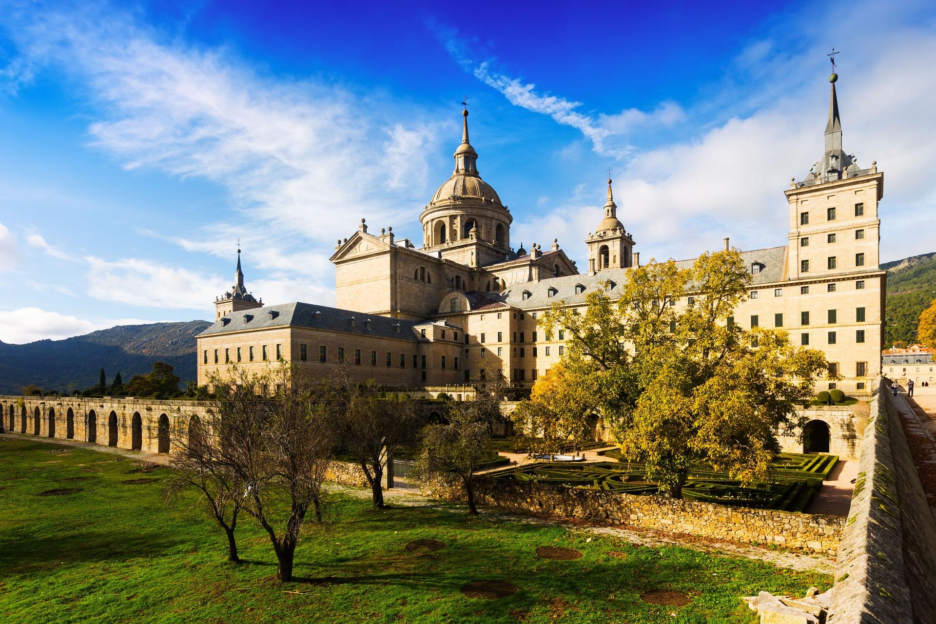 El Escorial Monastery & The Valley of the Fallen Tour from Madrid - Thumbnail 2