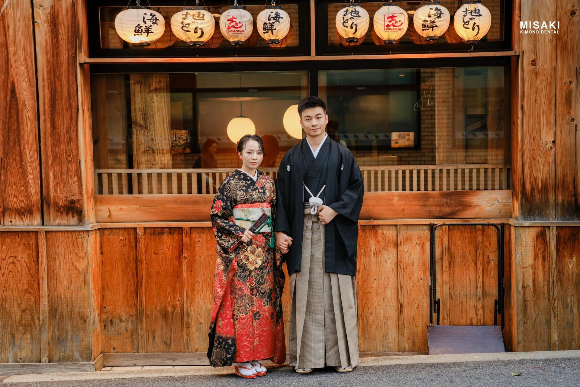 Kimono/Yukata Rental & Photo Shoot (Osaka Castle, Osaka Tenmangu Shrine) - Kimono Rental Misaki - Thumbnail 4
