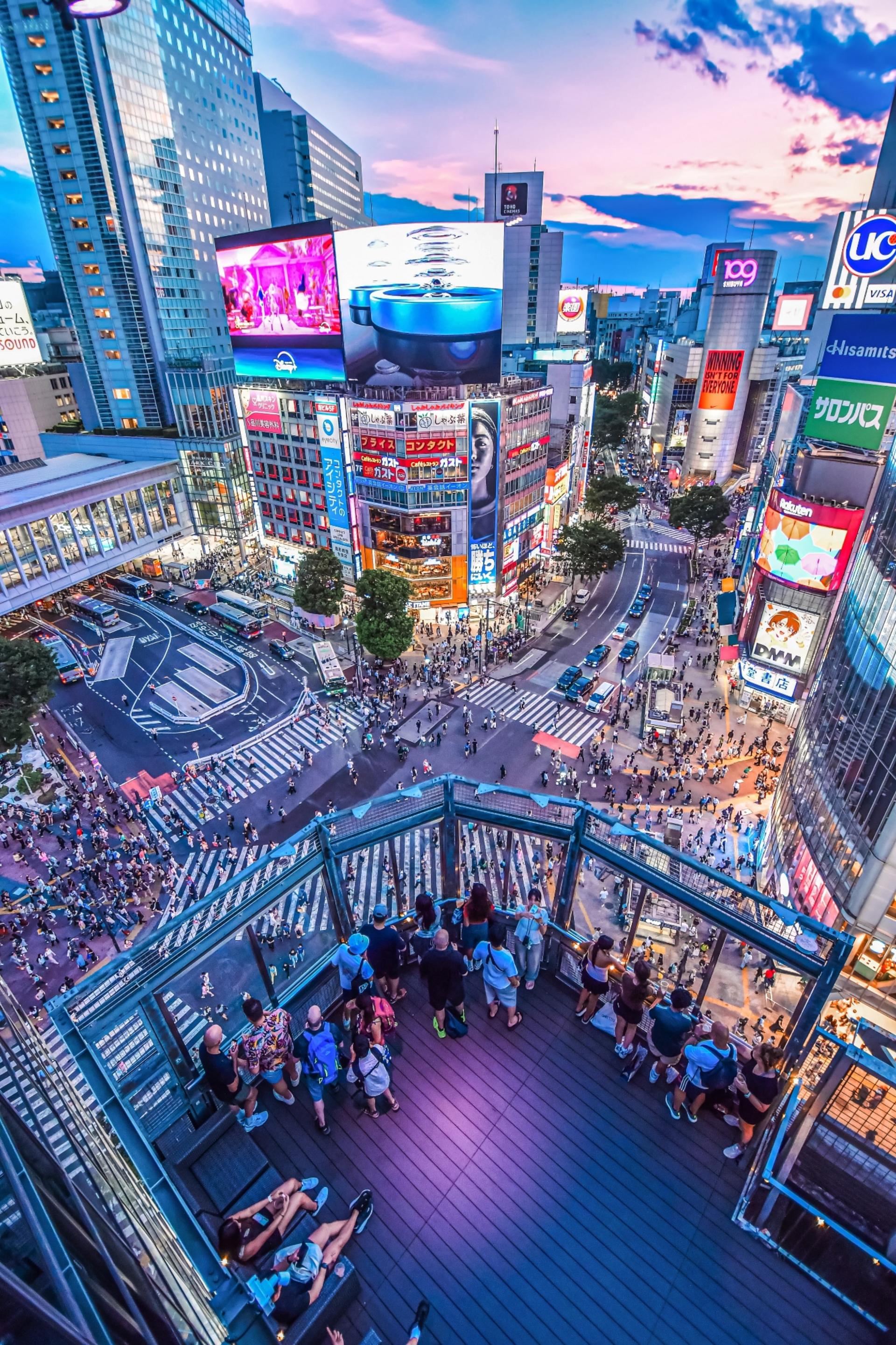 MAGNET by SHIBUYA109 - Crossing View & Rooftop Lounge MAG8 Ticket - Thumbnail 7