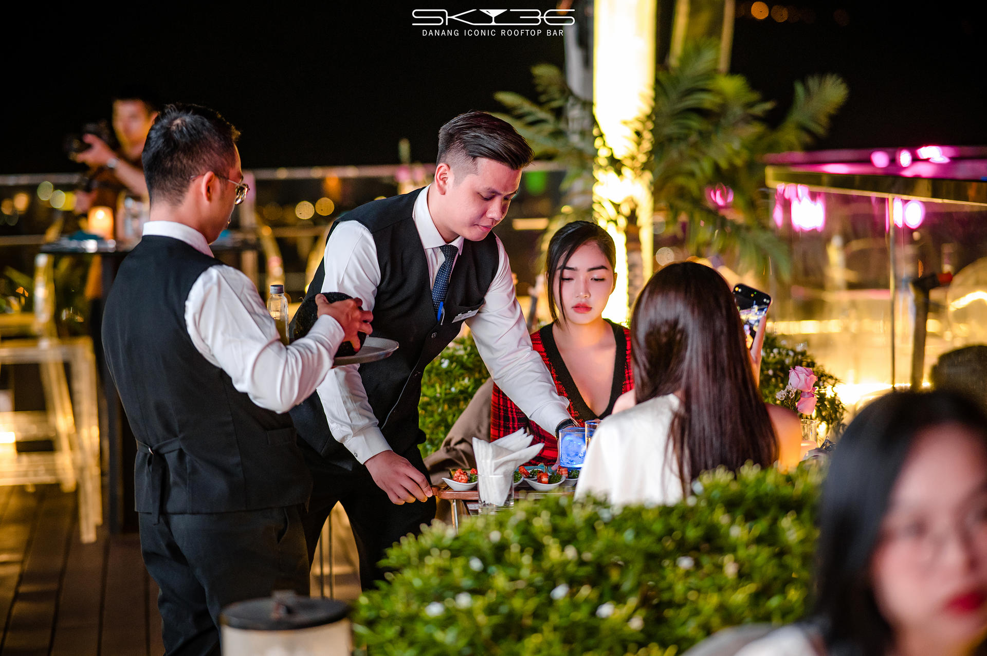 Nightlife Experience At Sky36 Rooftop Nightclub In Da Nang - Thumbnail 12