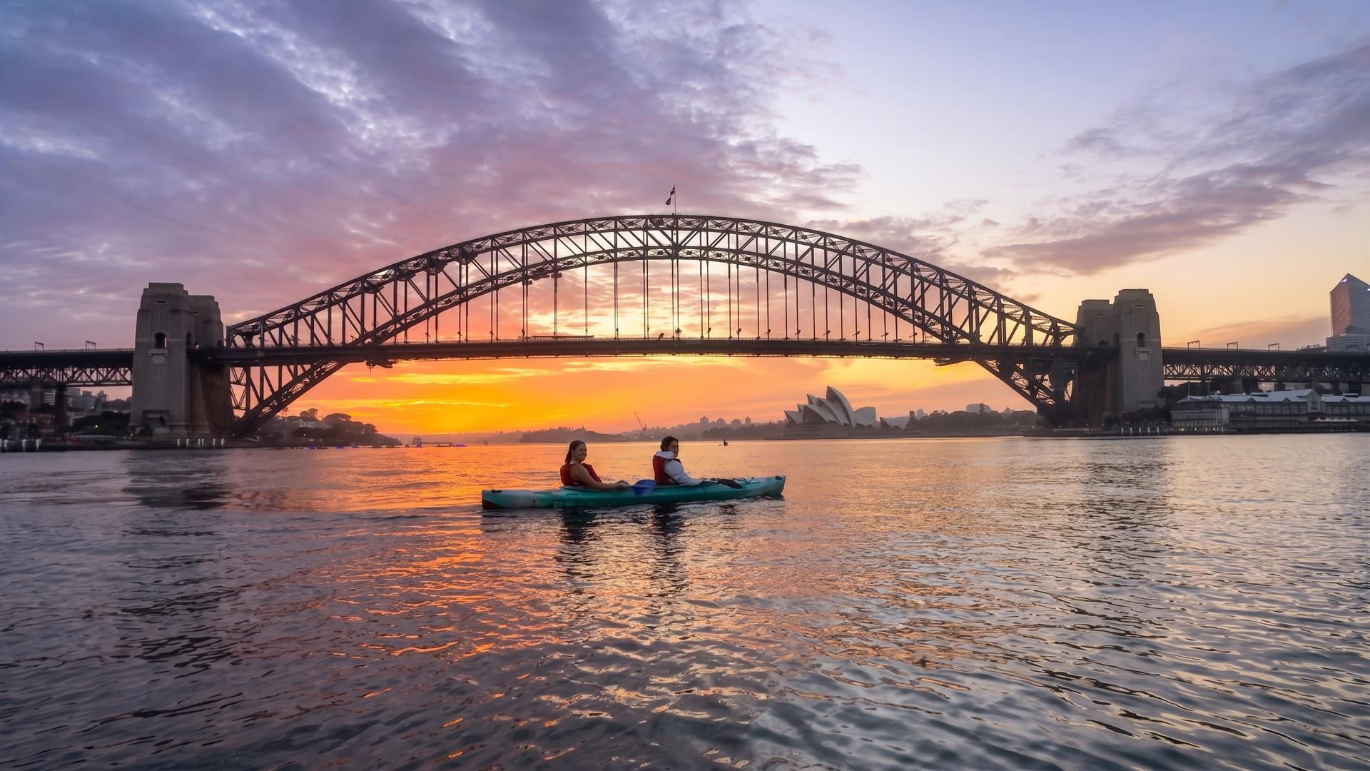 Sydney Sunrise Small-Group Kayak Tour: Harbour Bridge, Opera House - Thumbnail 11