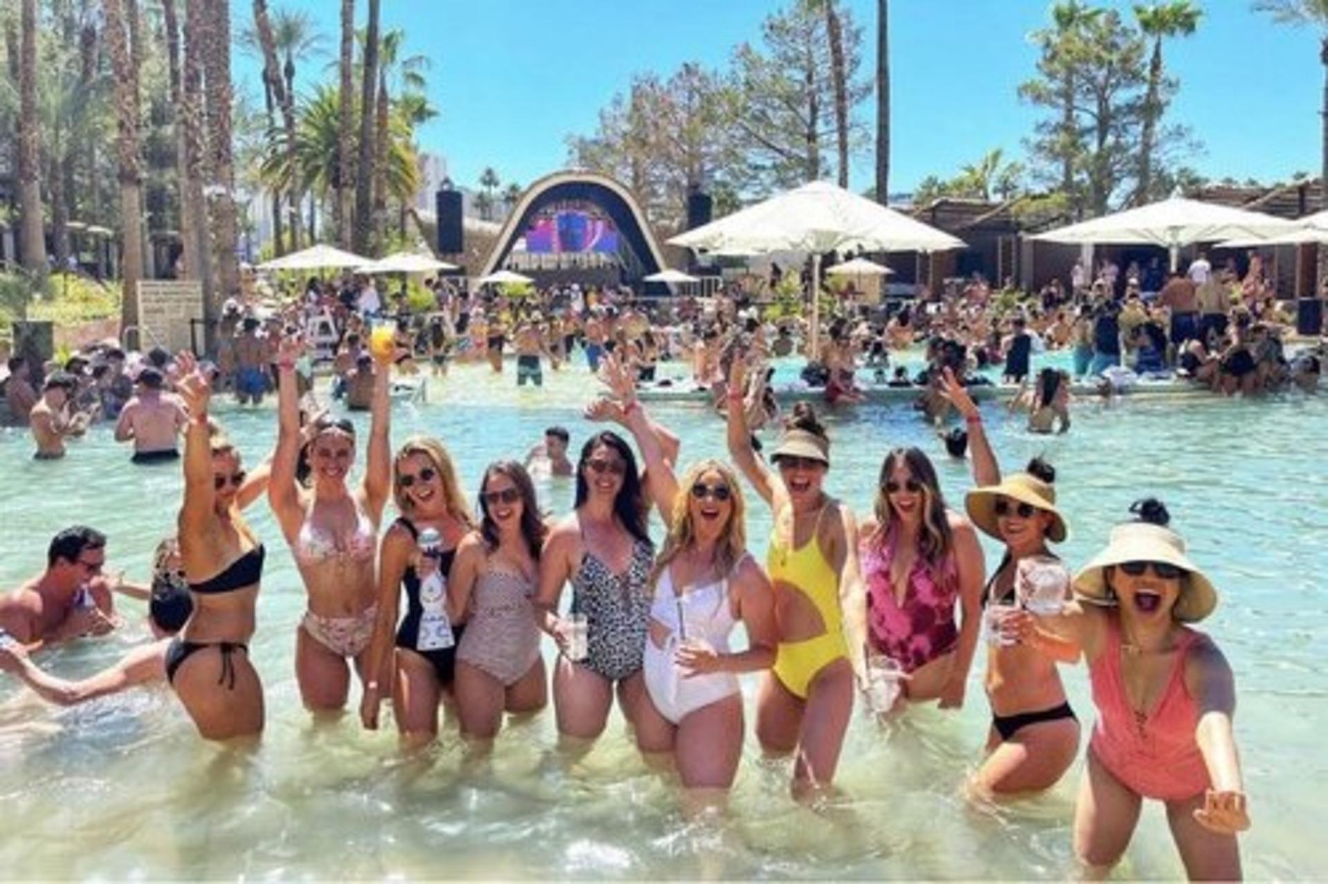 Pool Party Crawl Experience in Las Vegas - Thumbnail 3