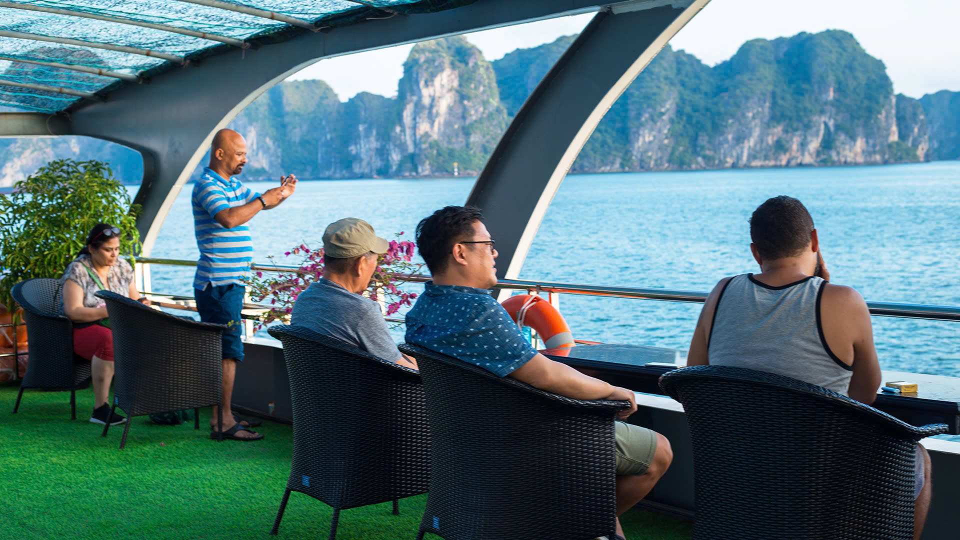 Alova Day Cruise: Ha Long Bay, Sung Sot Cave &  Ti Top Island - Thumbnail 16