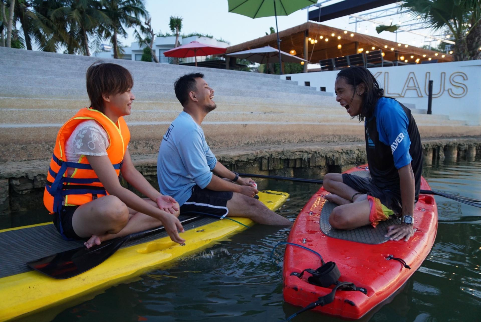 Sunset Stand Up Paddle Boarding Water Adventure Tour in Nha Trang - Thumbnail 10
