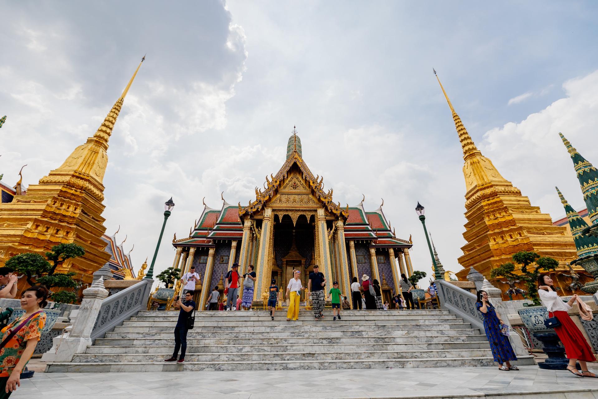 Bangkok Temple Tour: Grand Palace, Emerald Buddha, Wat Pho, Wat Arun - Thumbnail 6