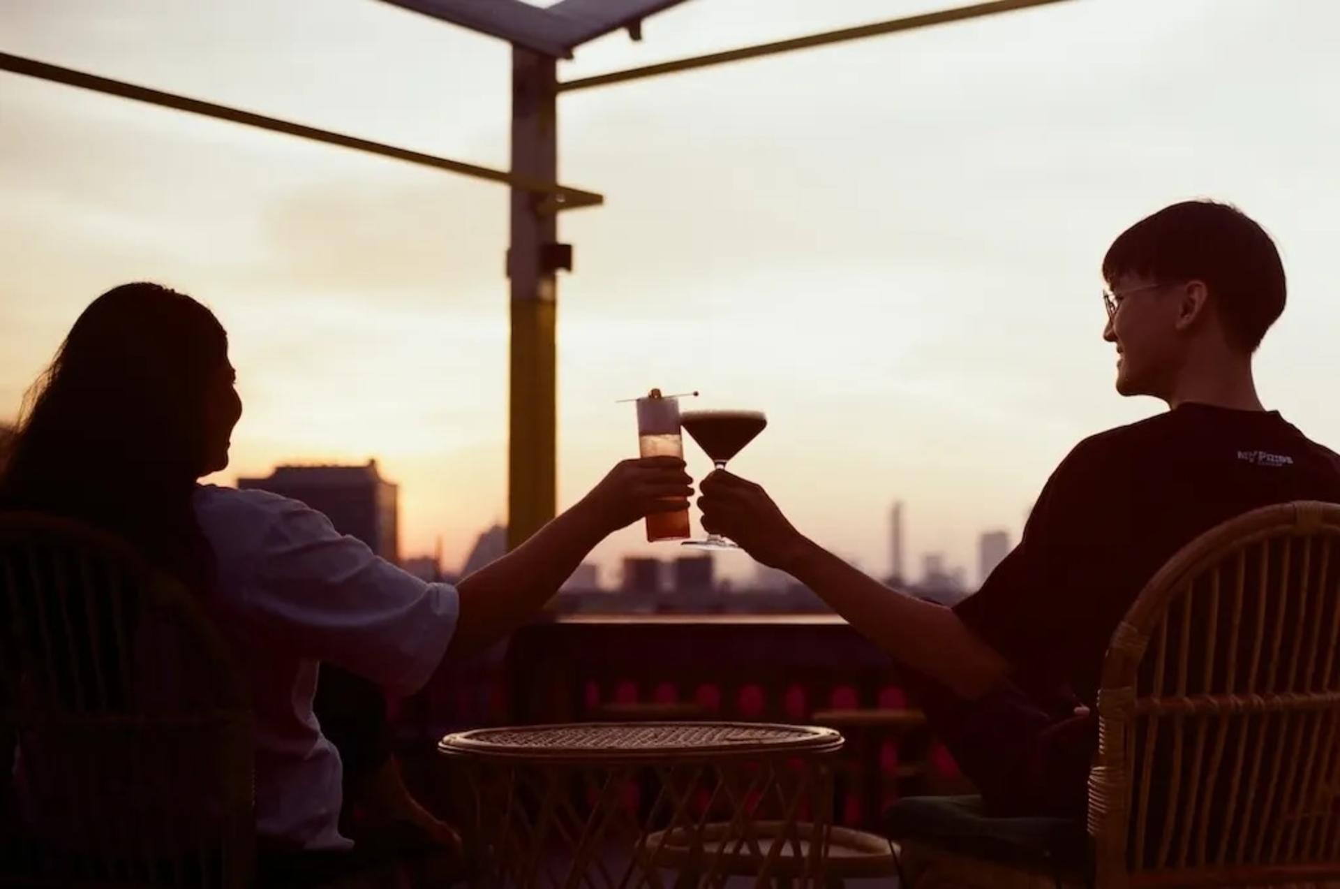 Rum & Orange Rooftop Bar at The Fig Lobby Bangkok - Thumbnail 3