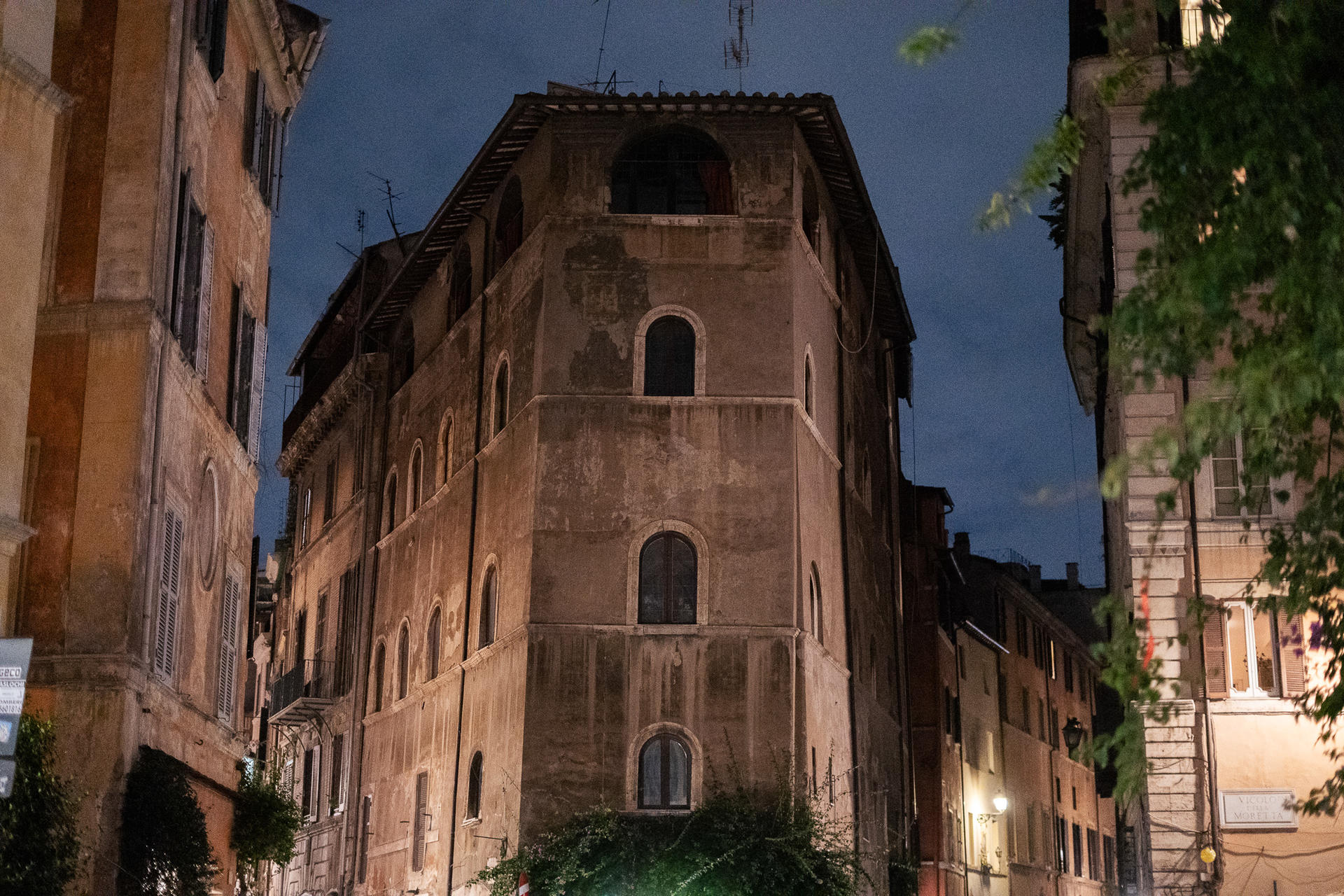 Rome Night Walking Tour with Interactive Ghost Hunter Kit - Thumbnail 17