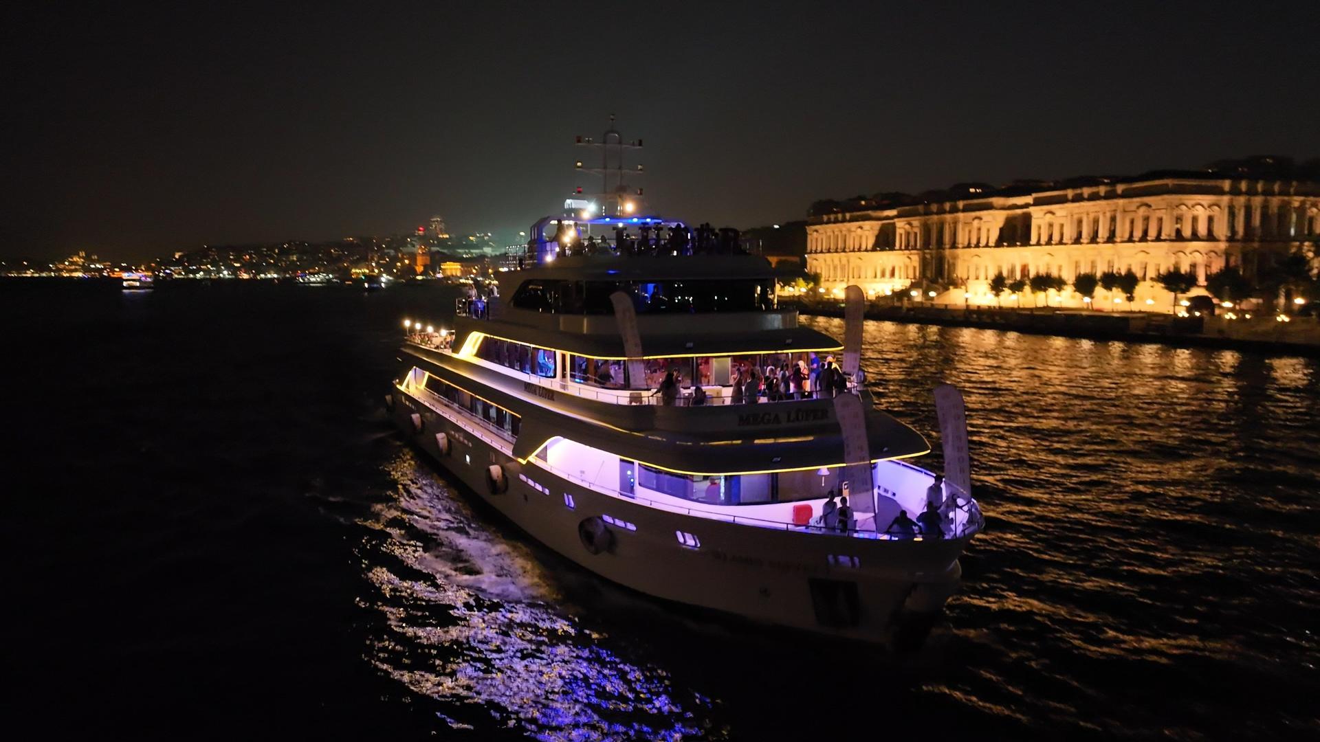 Mega Lufer Bosphorus Dinner Cruise and Show with Private Table - Thumbnail 22