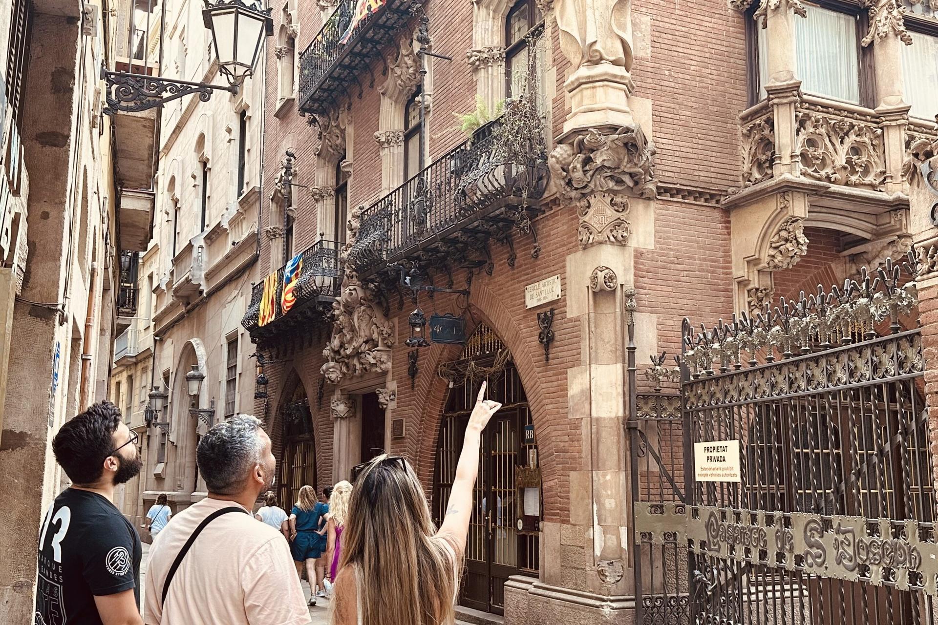 Barcelona and Picasso Museum Guided Tour - Thumbnail 3