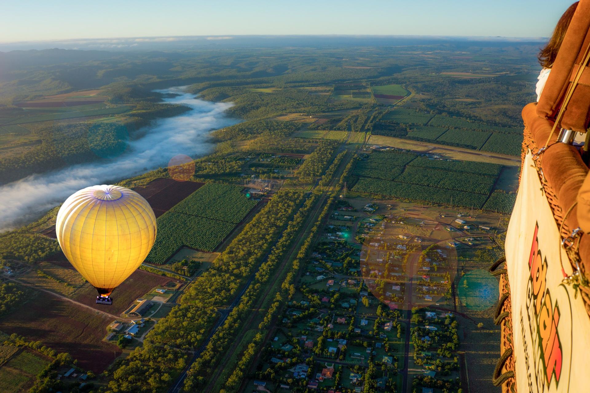 Private Hot Air Balloon Experience in Cairns and Port Douglas - Thumbnail 3