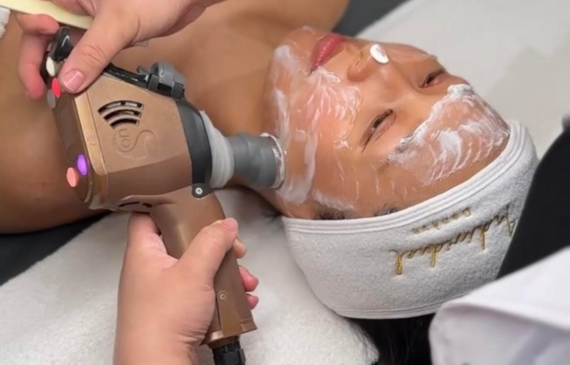 3D AI Skin analysis, Customized Facial & Skincare Routine Build Up - Thumbnail 6
