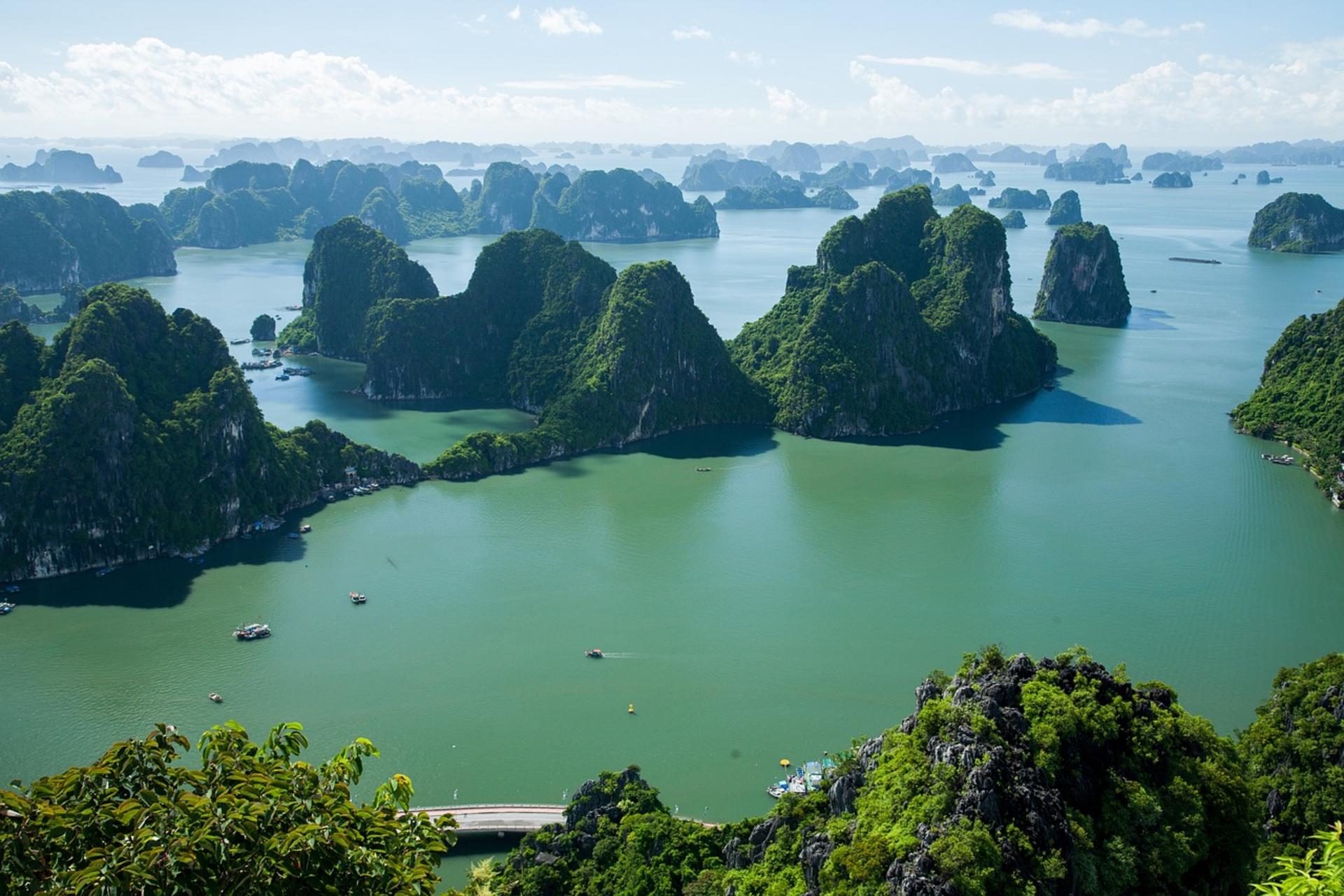 Ha Noi Private Transfer to Ha Long Bay - Thumbnail 4