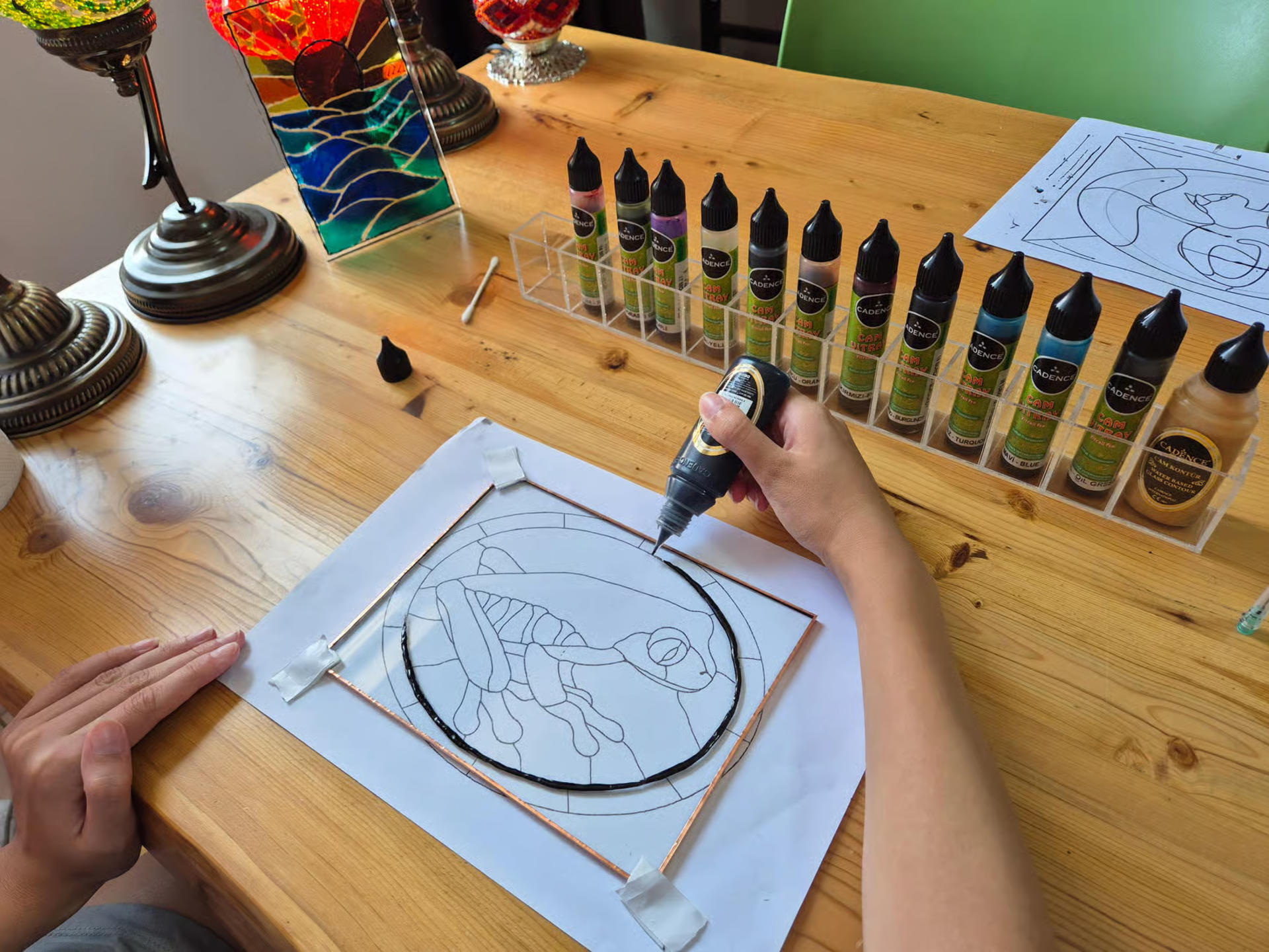 Istanbul: Stained Glass Painting Workshop, Colors Dancing with Light - Thumbnail 2