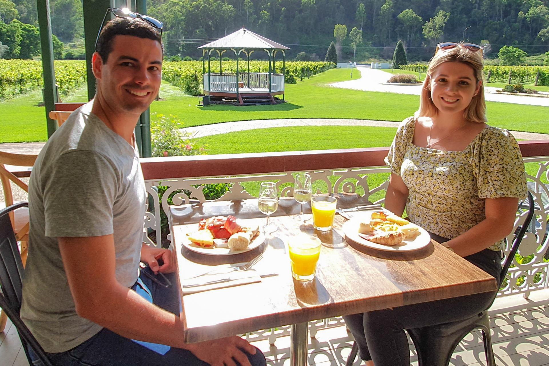 Gold Coast Hot Air Balloon Ride, Vineyard Breakfast and Alpaca Farm - Thumbnail 4