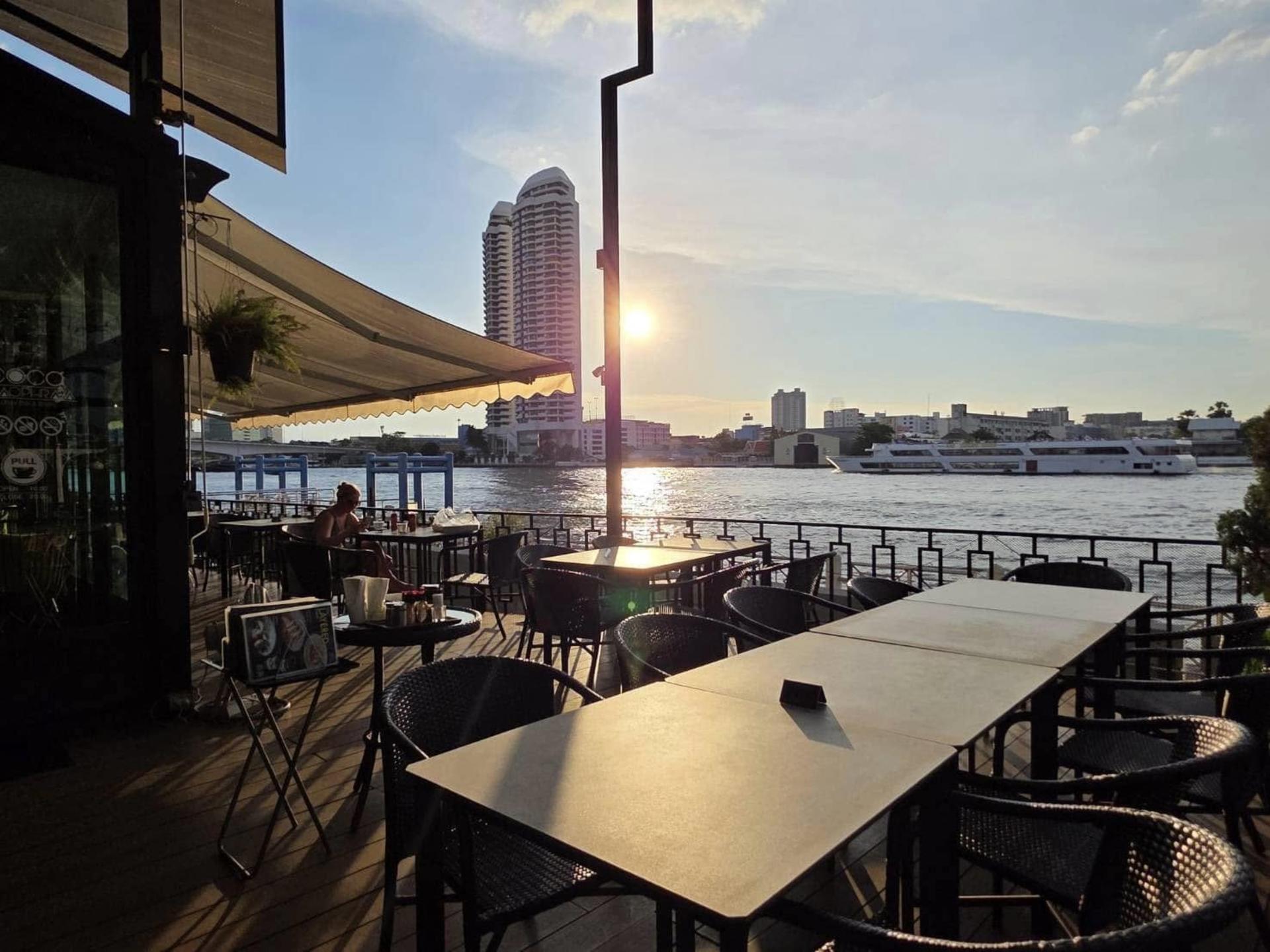 CoCo Chaophraya Riverside Dining (Phra Arthit Road) - Thumbnail 16