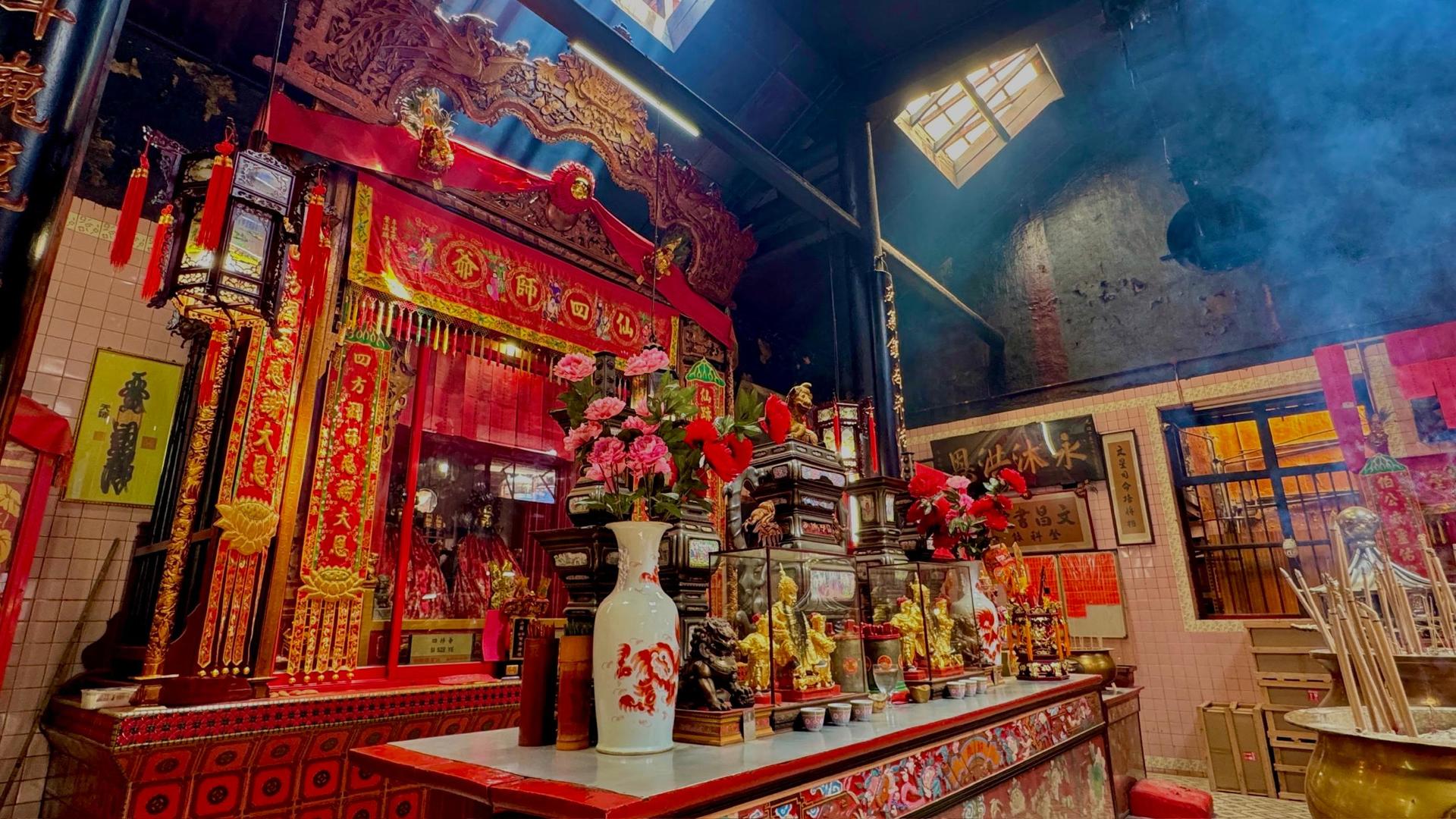KL Hidden Temples and Spiritual Journey Half Day Tour  - Thumbnail 13