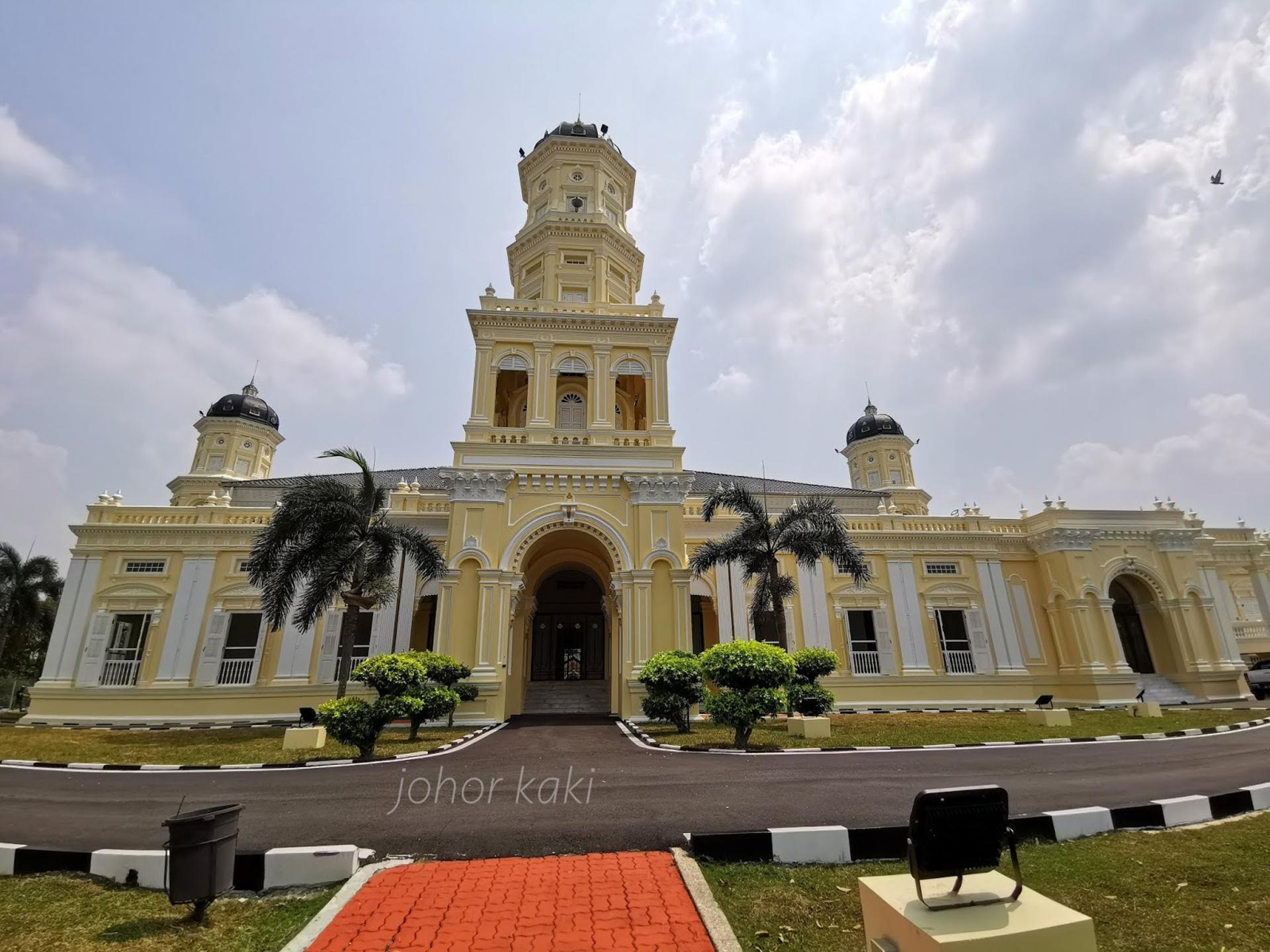 Johor Bahru Car Rental with Driver to Singapore, Kuala Lumpur & More - Thumbnail 4