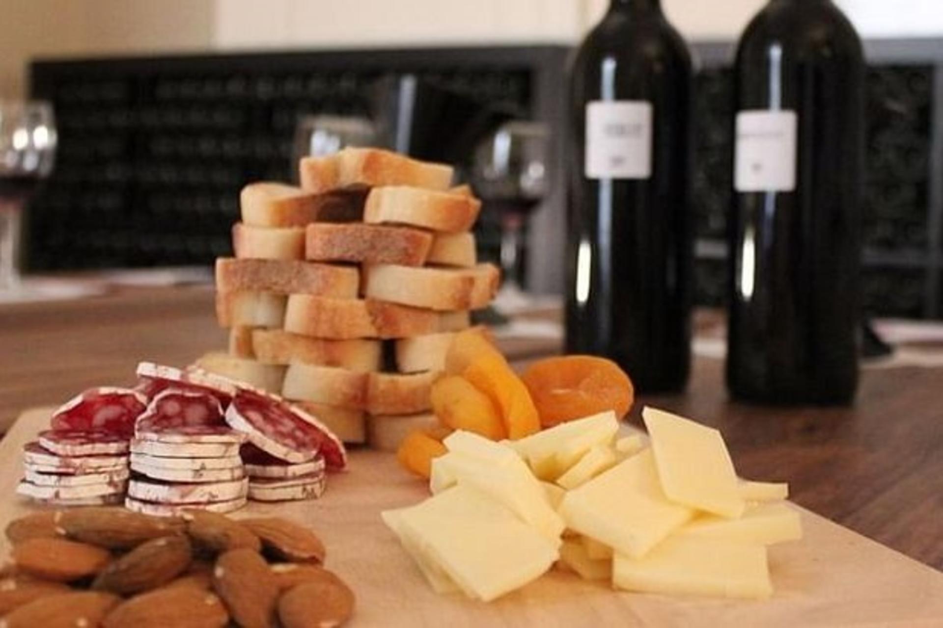 Wine blending workshop in Bordeaux - Thumbnail 4
