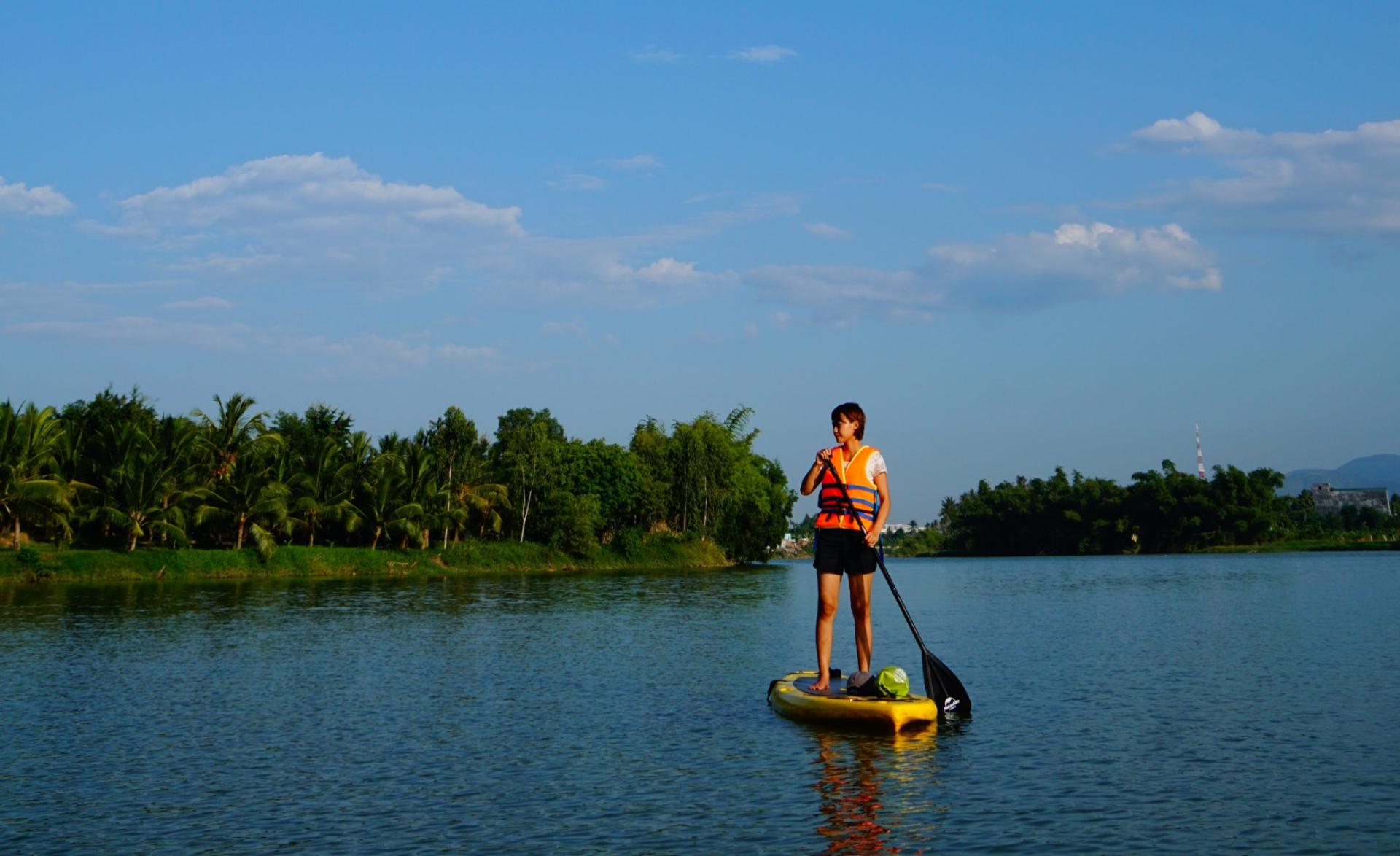 Sunset Stand Up Paddle Boarding Water Adventure Tour in Nha Trang - Thumbnail 14