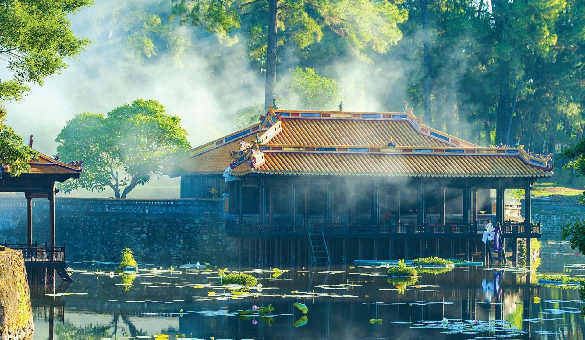 [SALE] Hue City Day Tour from Da Nang with Vietnamese-Speaking Tour Guide