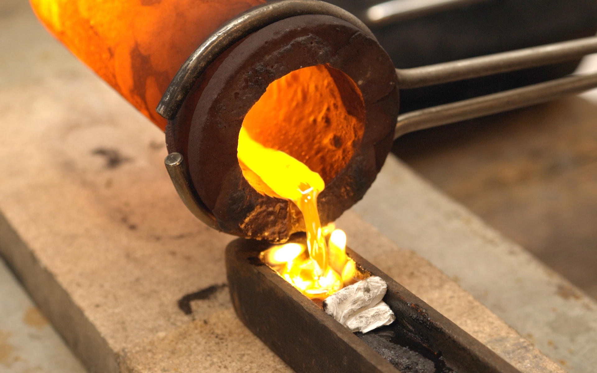 Private Silver Ring Making Workshop in Venice - Thumbnail 3