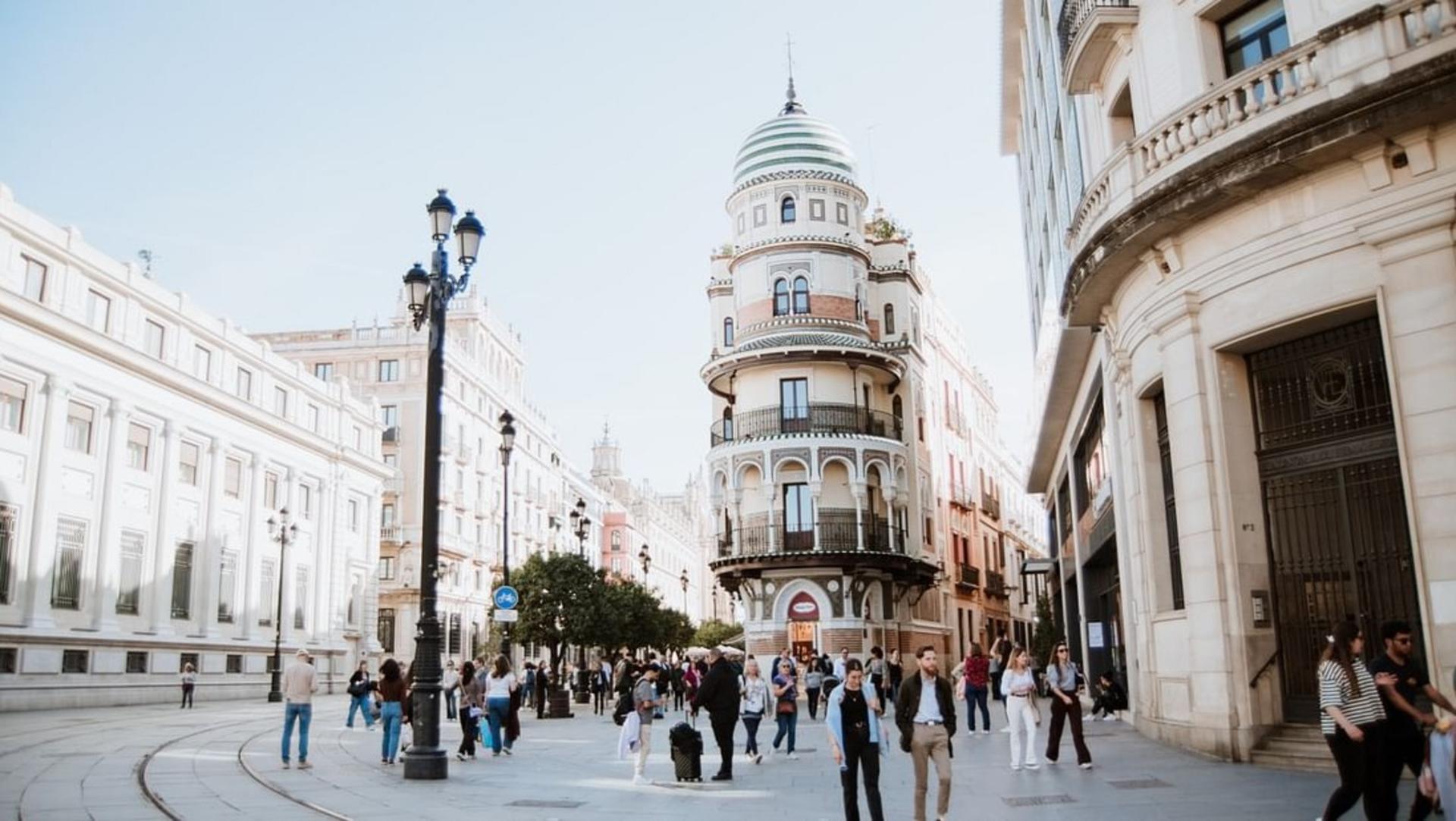 Seville: Guided Monumental Walking Tour - Thumbnail 7