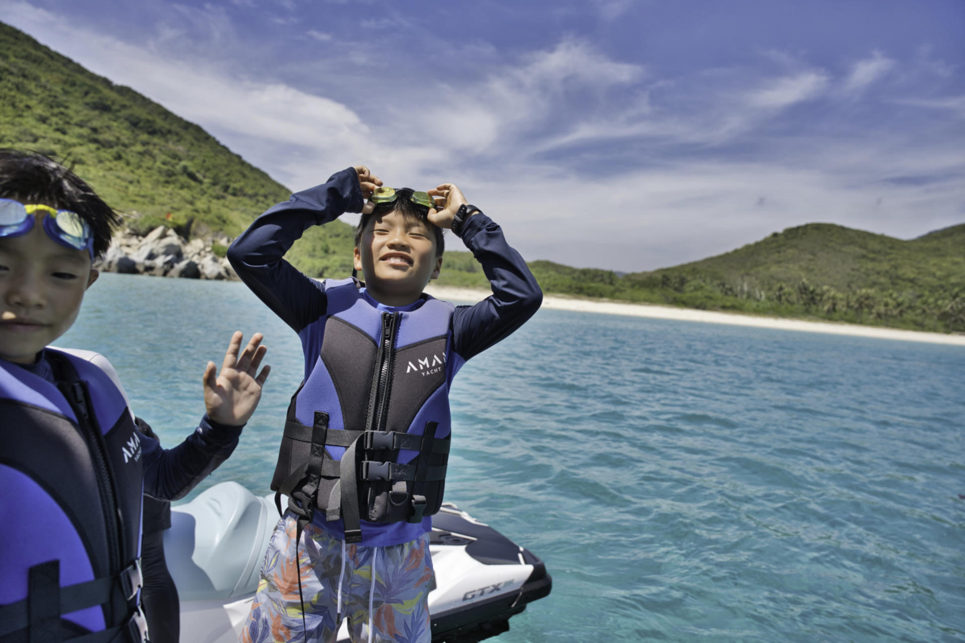 Nha Trang Half-Day Snorkeling & Diving Yacht Tour - Thumbnail 9
