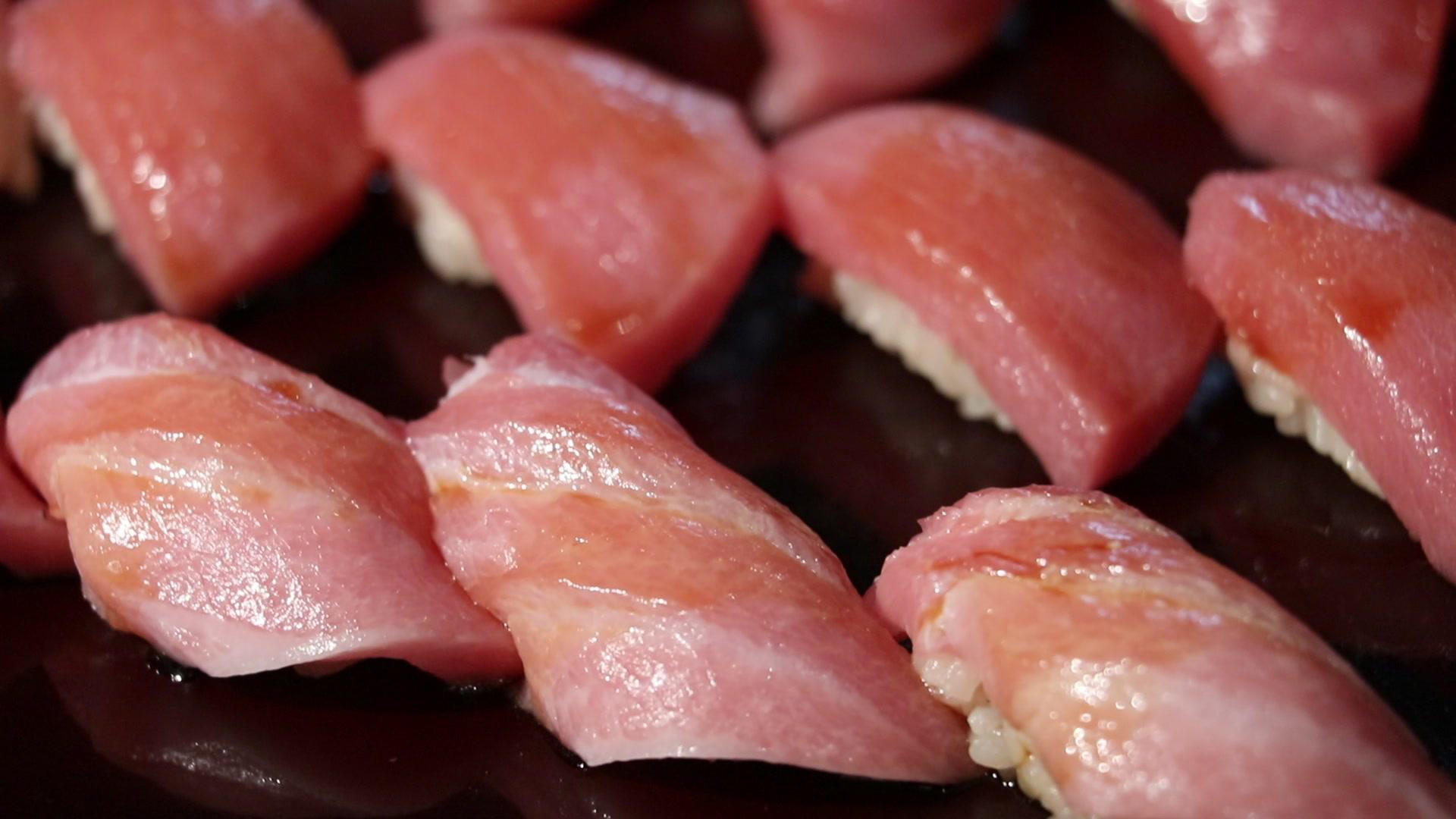 Tokyo: Tuna Cutting Show with Unlimited Sushi & Drinks - Thumbnail 10
