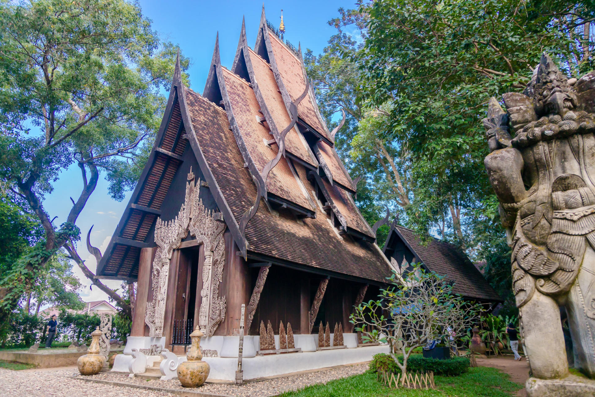 Discover Chiang Rai Temples, Golden Triangle, and Laos Boat Trip  - Thumbnail 13