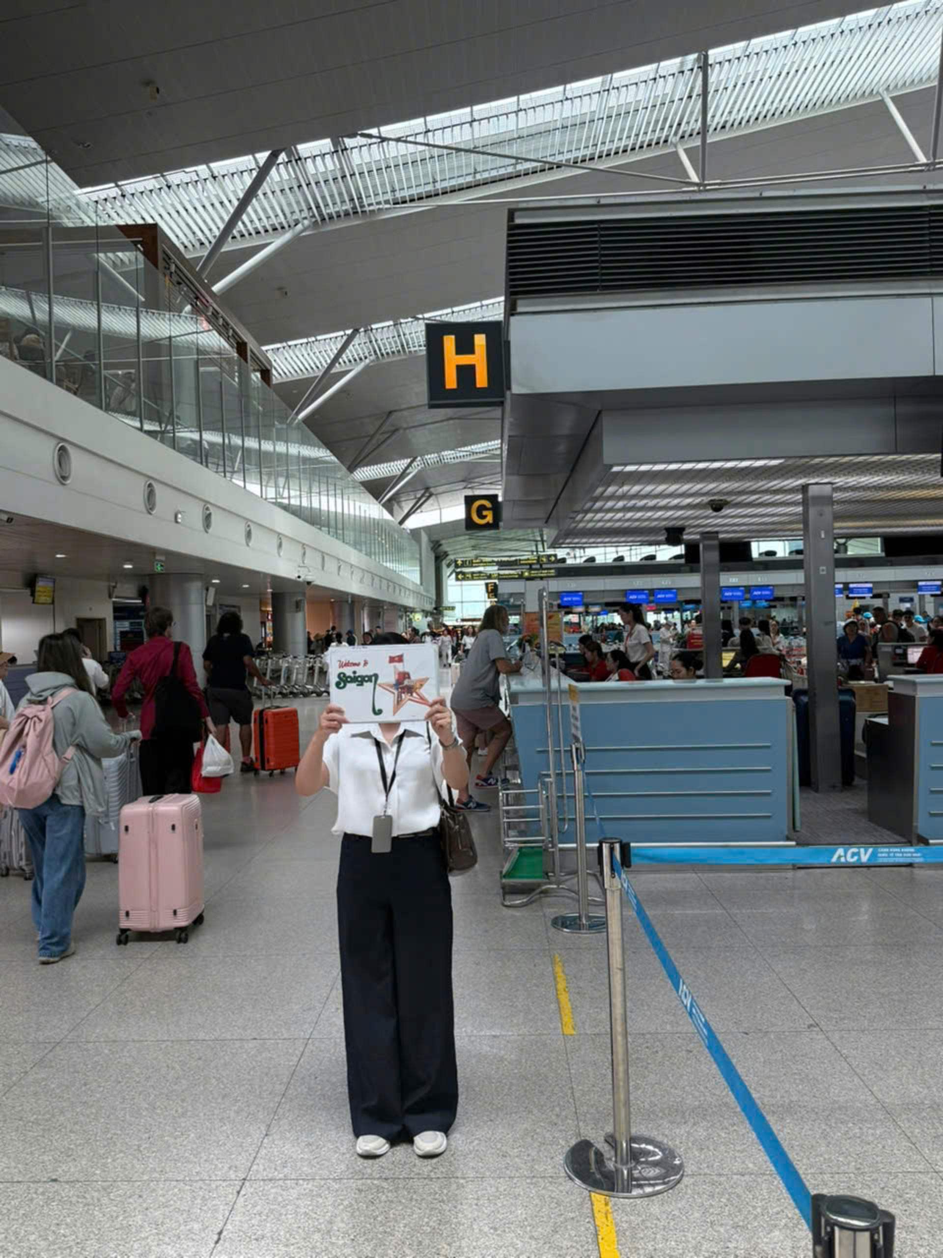 Tan Son Nhat International Airport (SGN) Fast Track Service in Ho Chi Minh city - Thumbnail 7