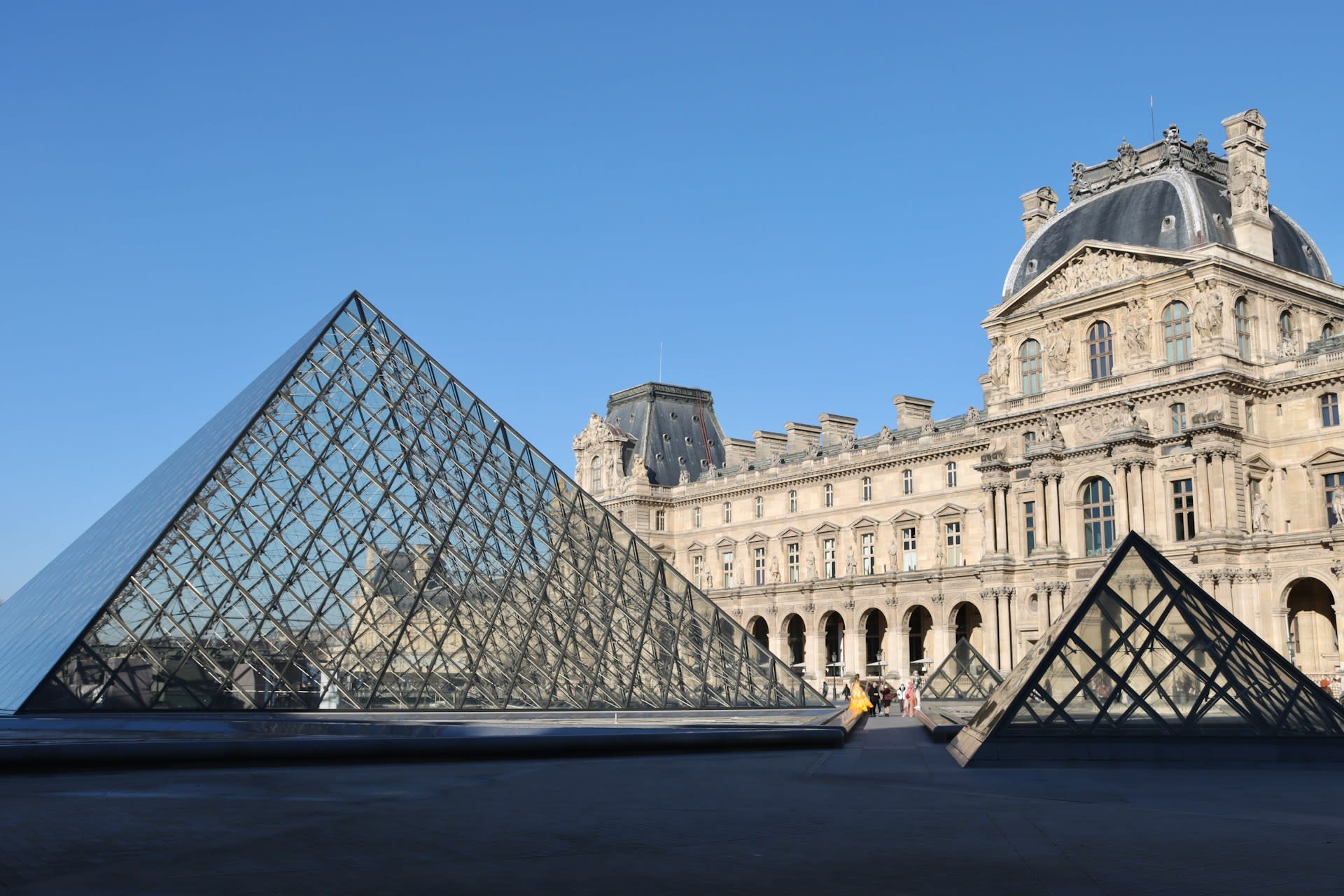 Paris City Highlights: Iconic Landmarks Walking Tour With Free eSIM - Thumbnail 7