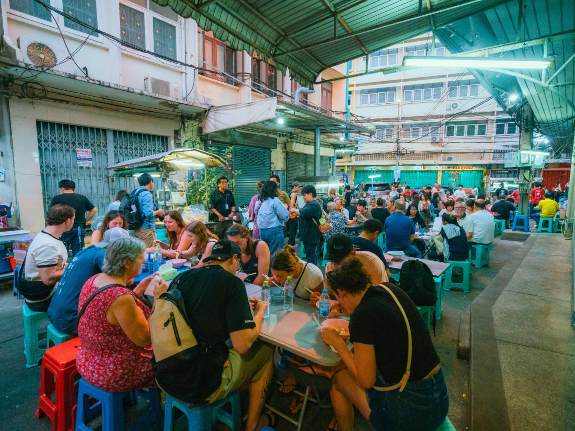 Bangkok: Street Food and Night Lights by Tuk Tuk - Thumbnail 5