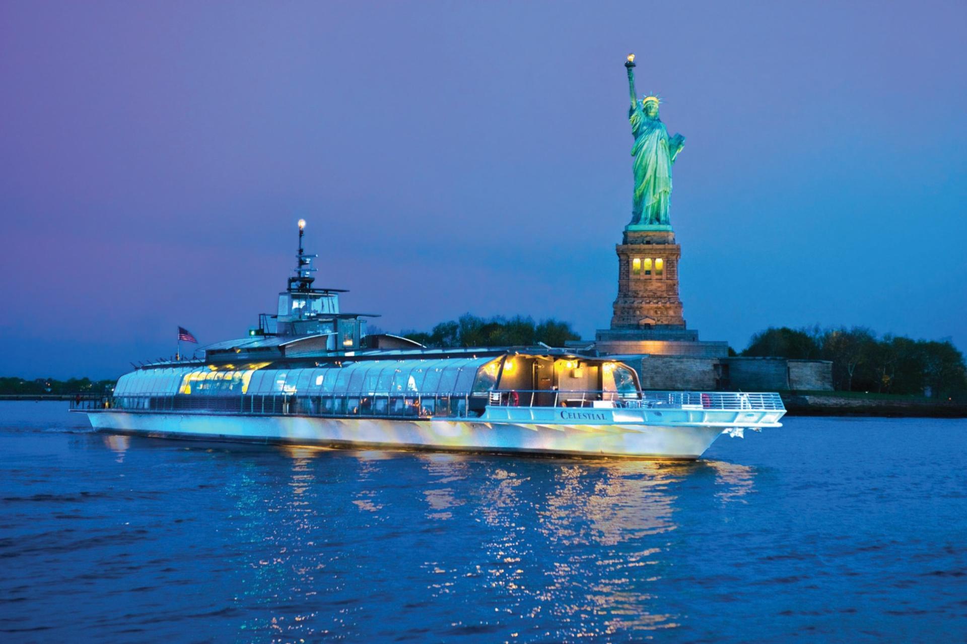 Bateaux New York Premier Plus Dinner Cruise - Image 1