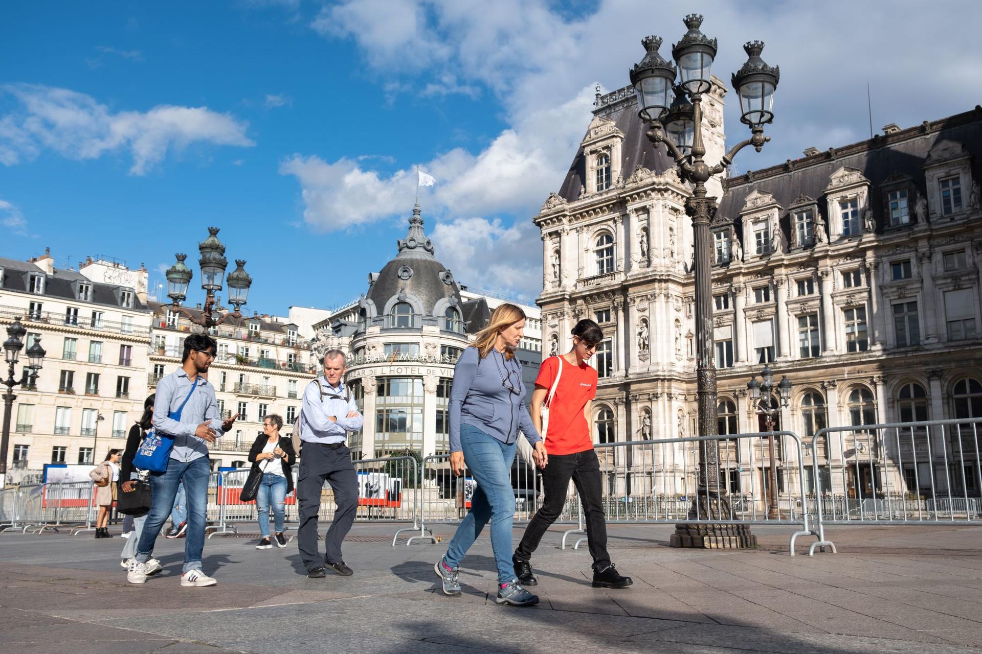 Hidden Gems of Marais Guided Tour in Paris - Image 1