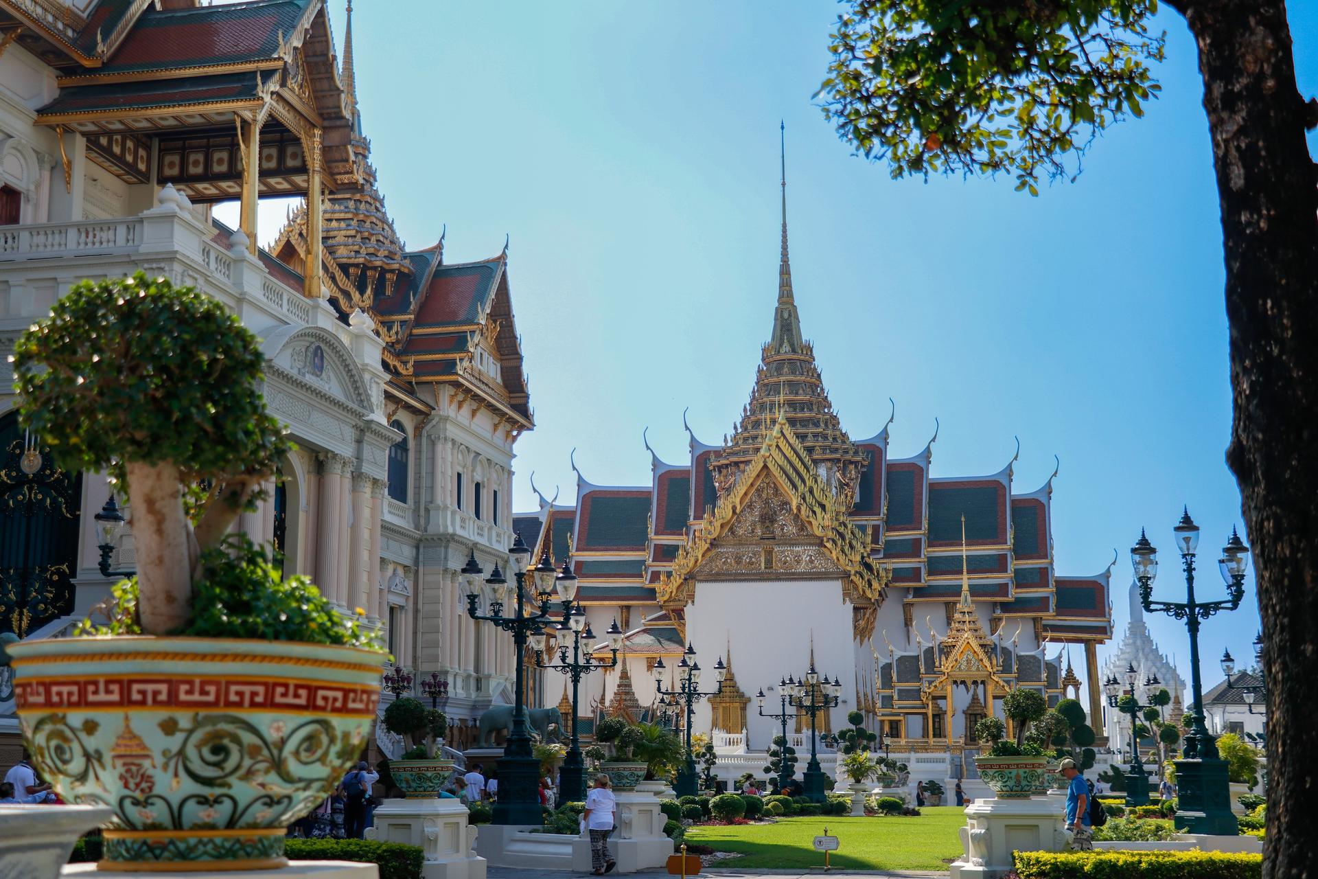 Grand Palace, Pak Klong Talad, Wat Arun, Sunset Rooftop Private Tour - Thumbnail 9