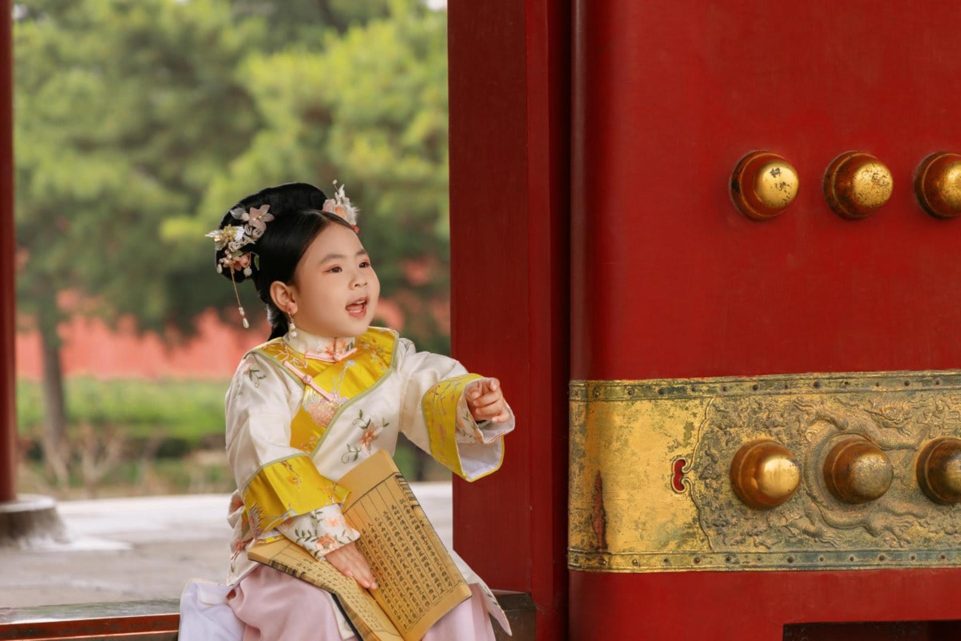 Beijing Ancient Costume Experience Photography [Free Choice of Clothing + Exquisite Makeup & Styling + Professional Photographer] - Thumbnail 59