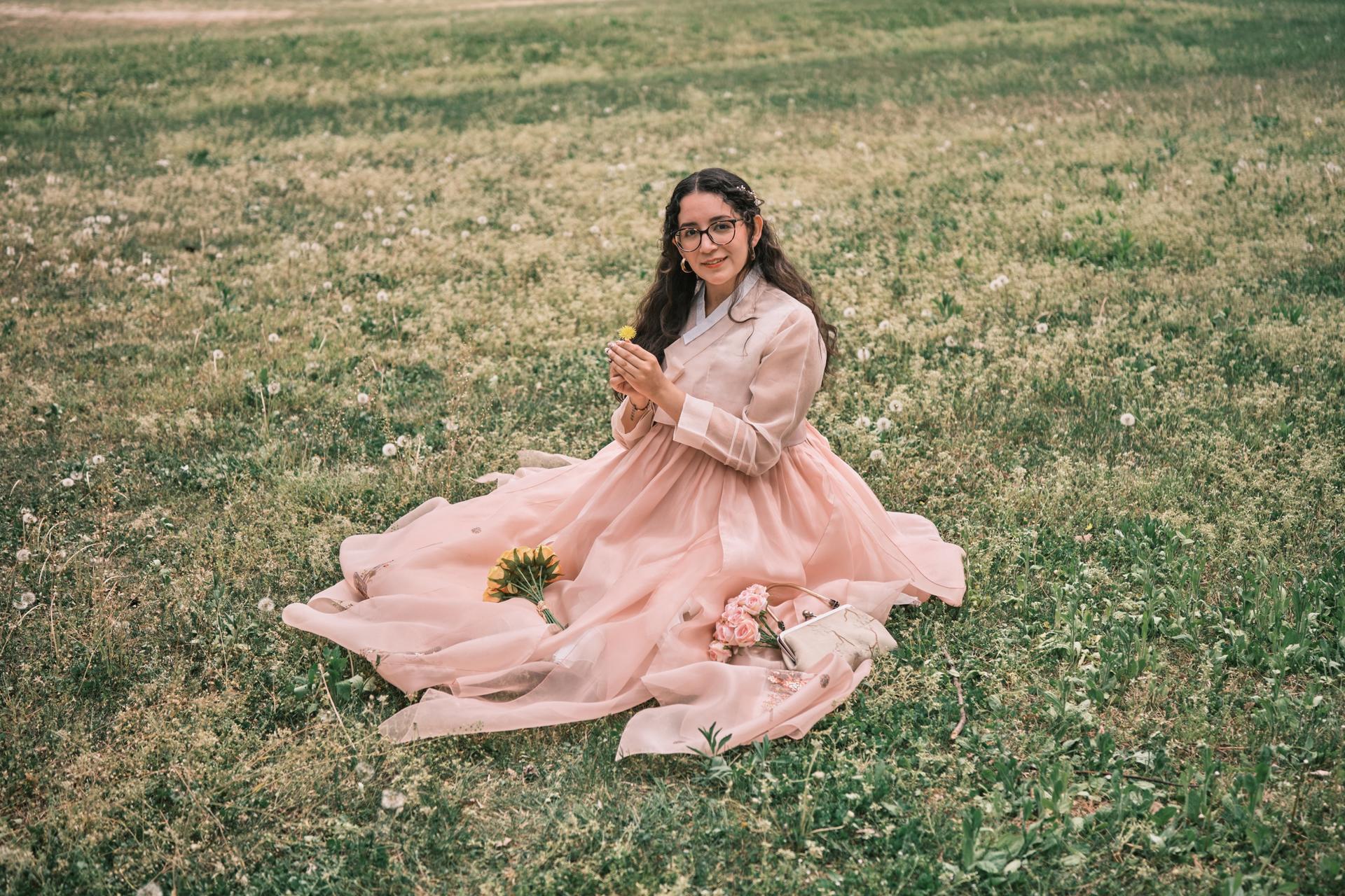 Cinematic Hanbok Photoshoot Experience - Thumbnail 60